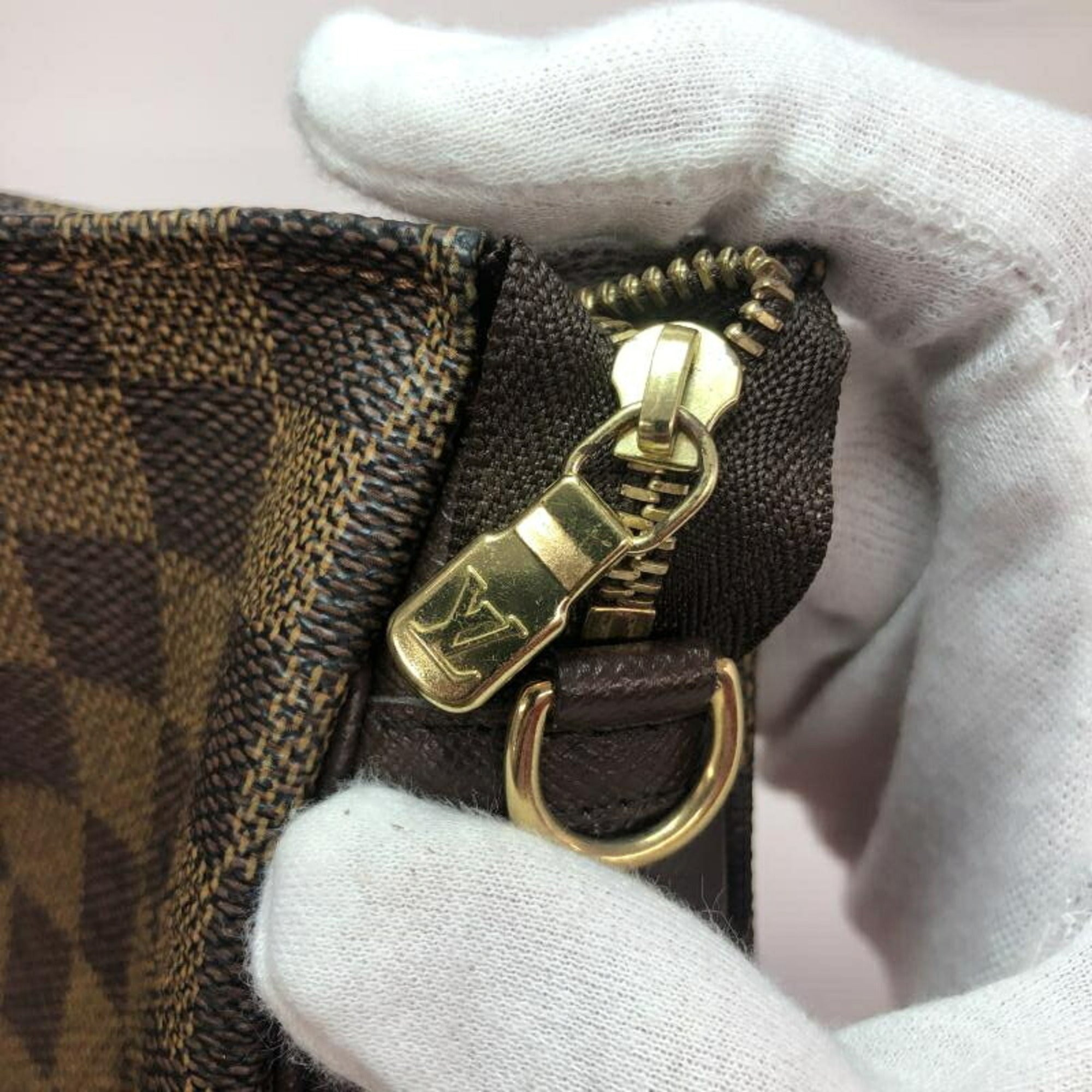 Louis Vuitton Brown Damier Canvas Pouch (Pre-Owned)