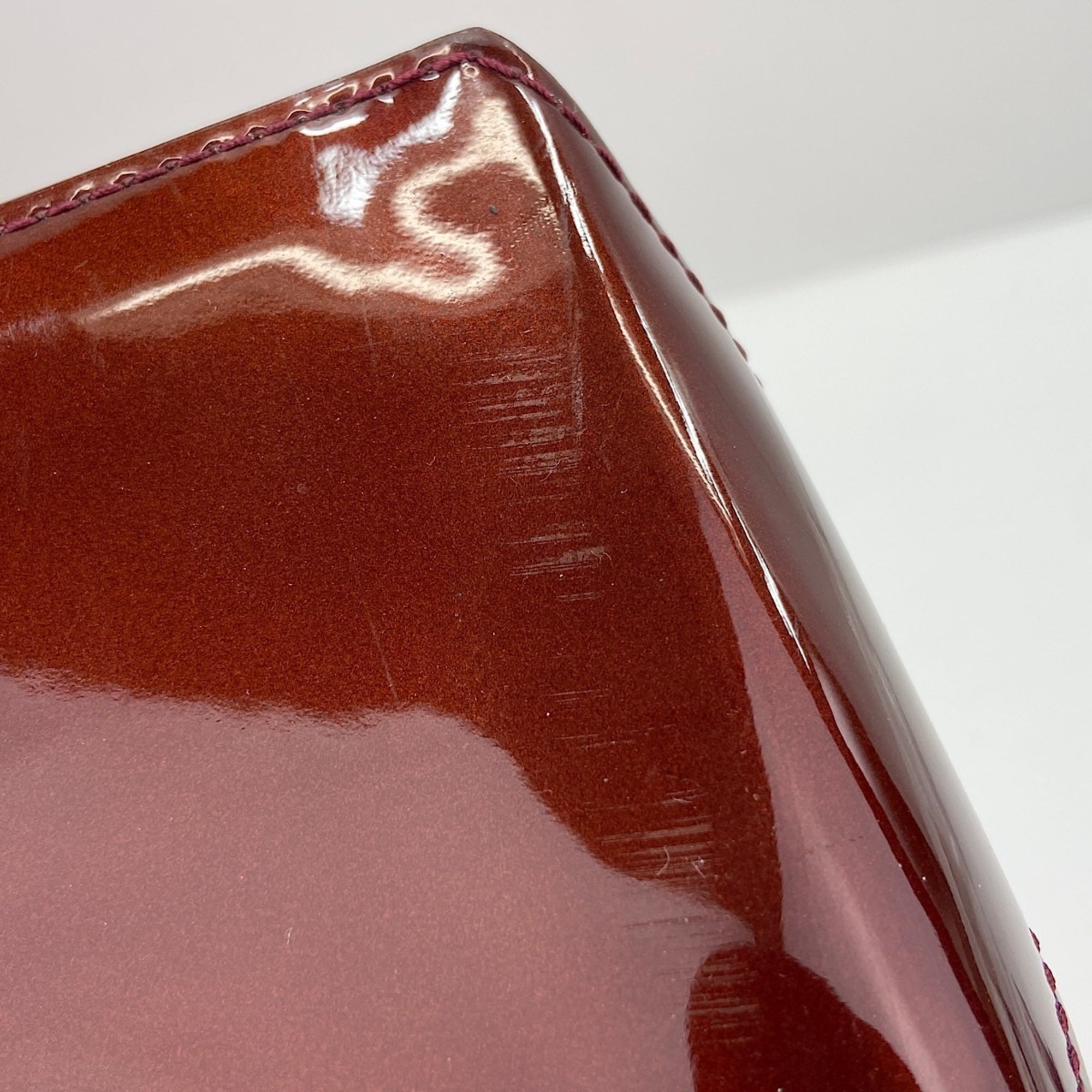 Louis Vuitton Wine Handbag (Pre-Owned)