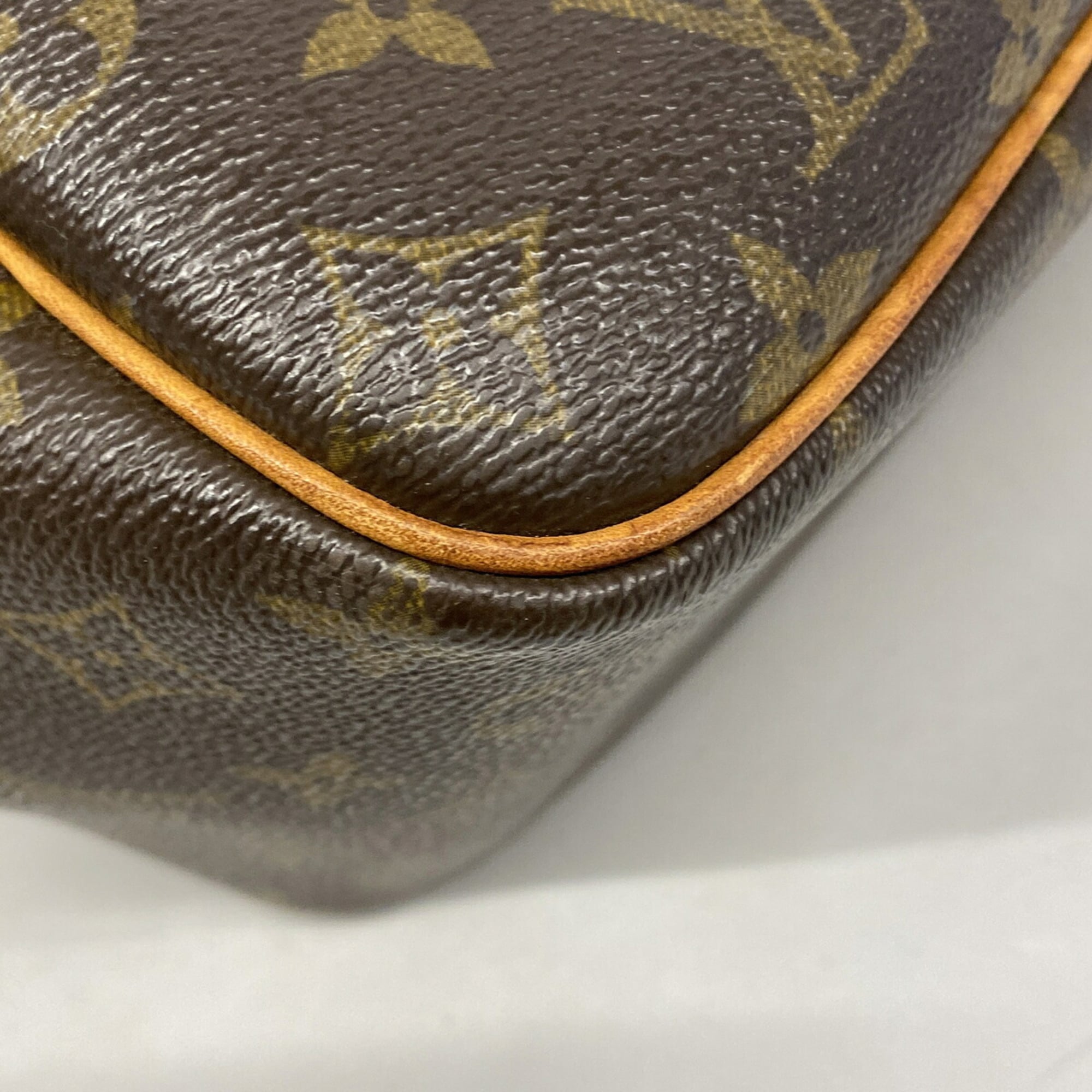 Louis Vuitton Brown Handbag (Pre-Owned)