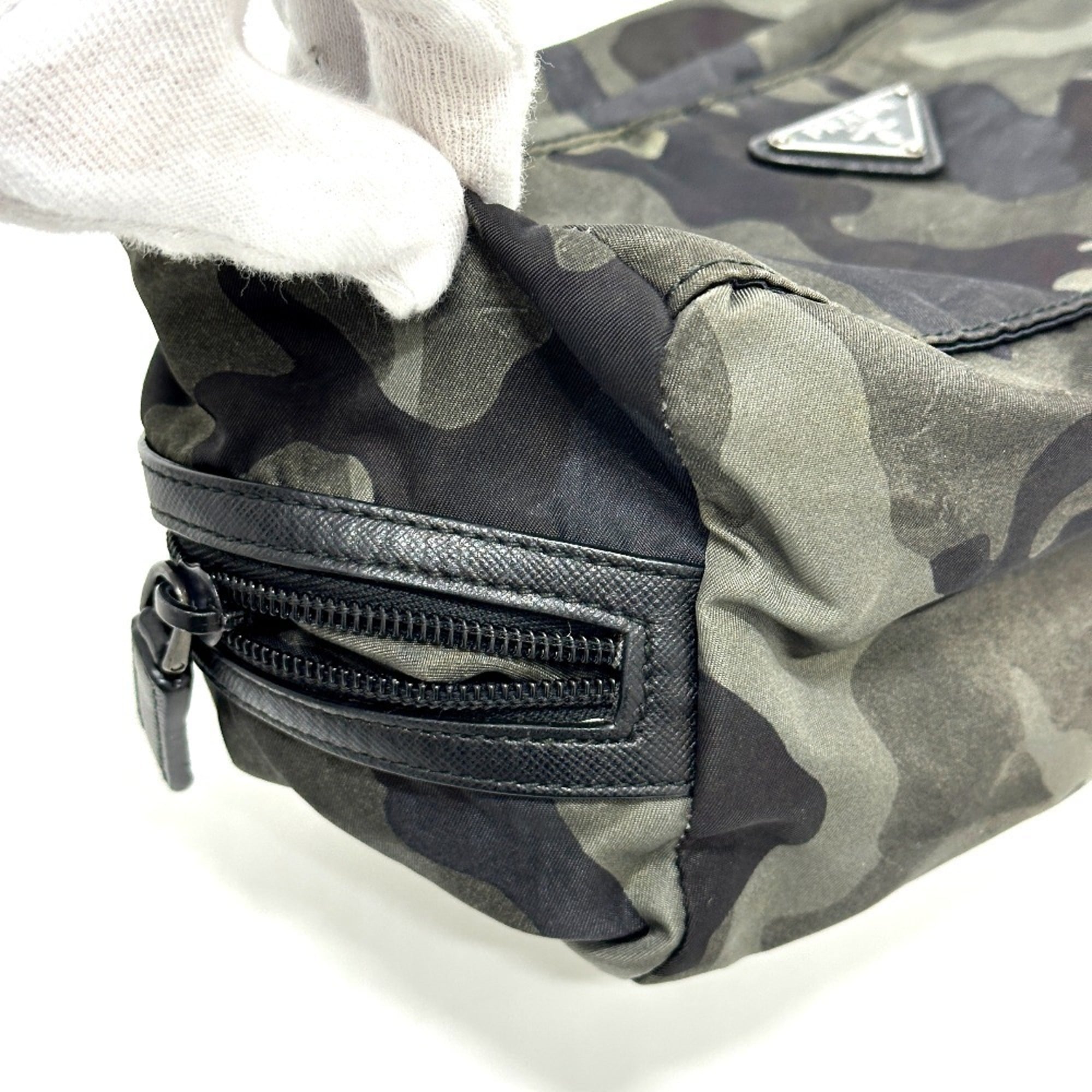 Prada Gray Nylon Clutch Bag Handbag (Pre-Owned)