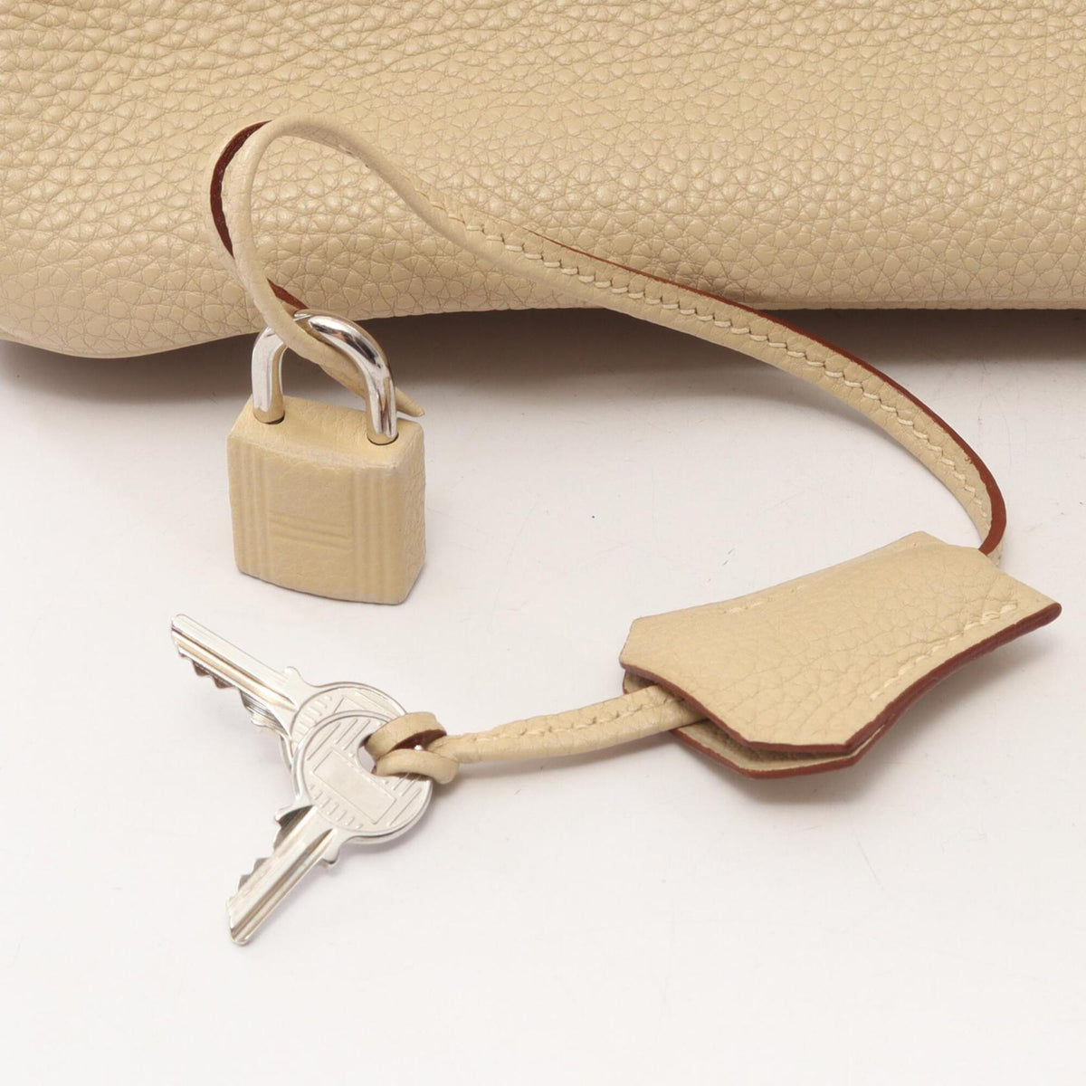 Hermes Ivory Togo Leather Handbag (Pre-Owned)
