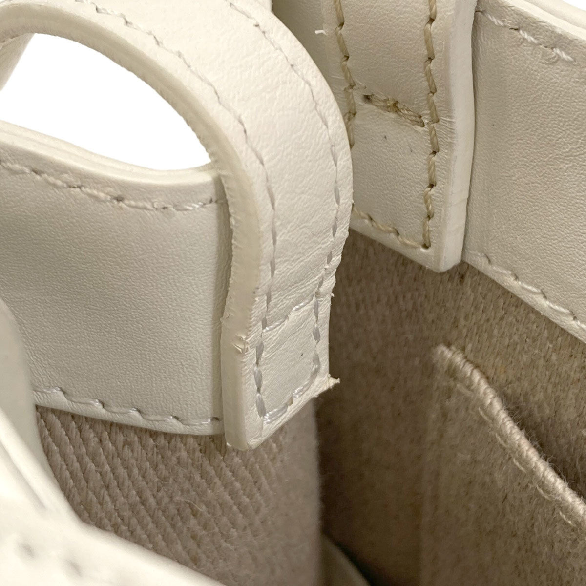 Chloé White Leather Handbag (Pre-Owned)