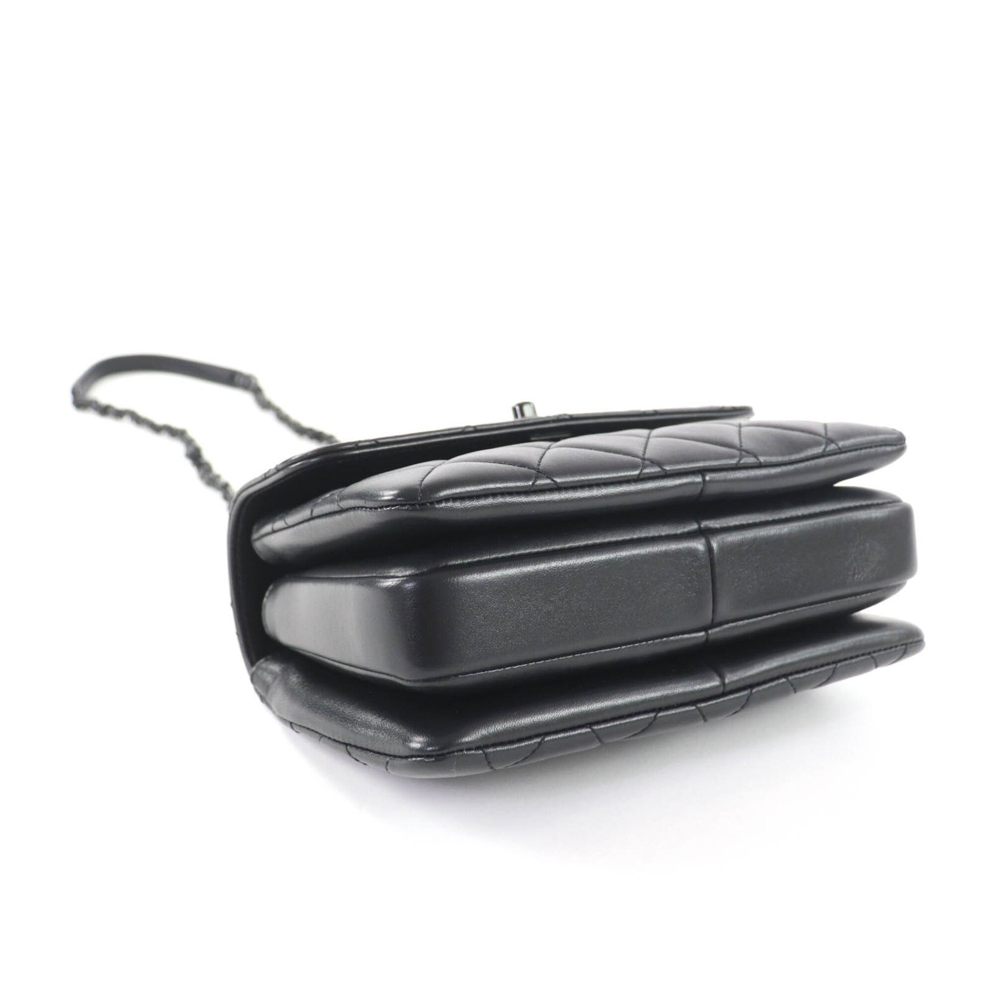 Chanel Black Leather Shoulder Bag (Pre-Owned)