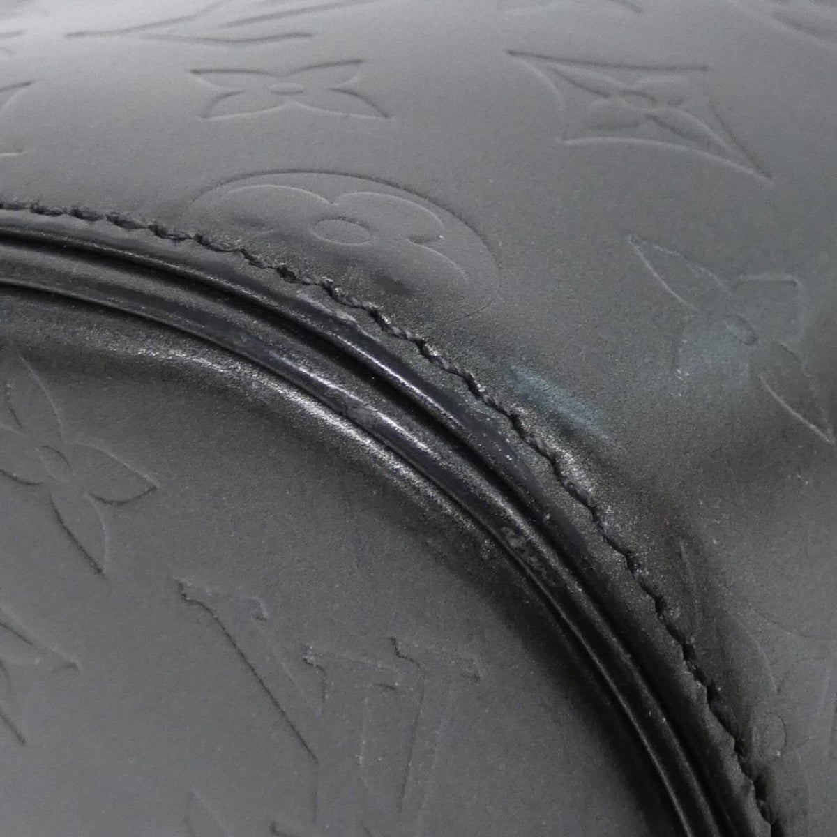 Louis Vuitton Black Shoulder Bag (Pre-Owned)