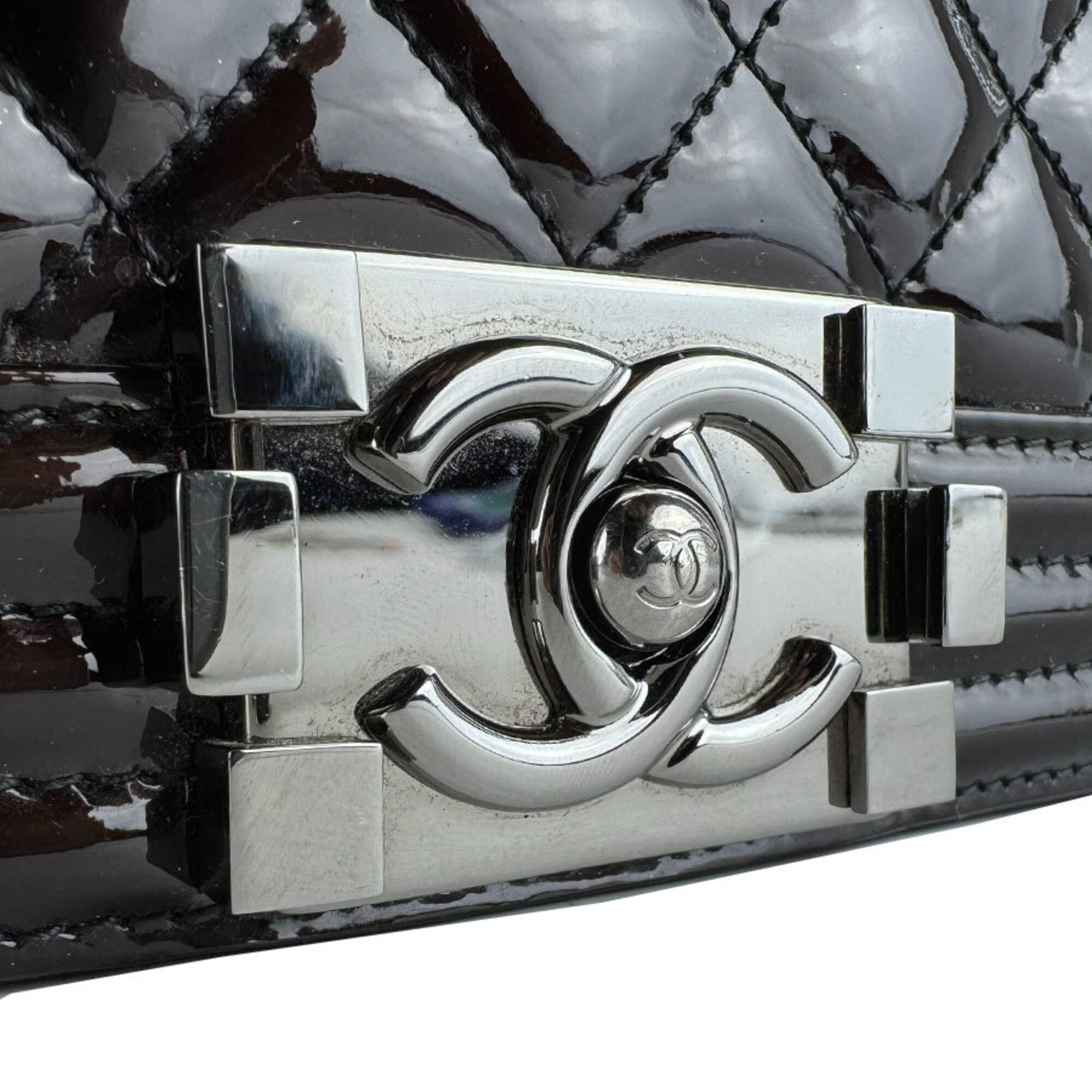 Chanel Black Patent Leather Shoulder Bag (Pre-Owned)