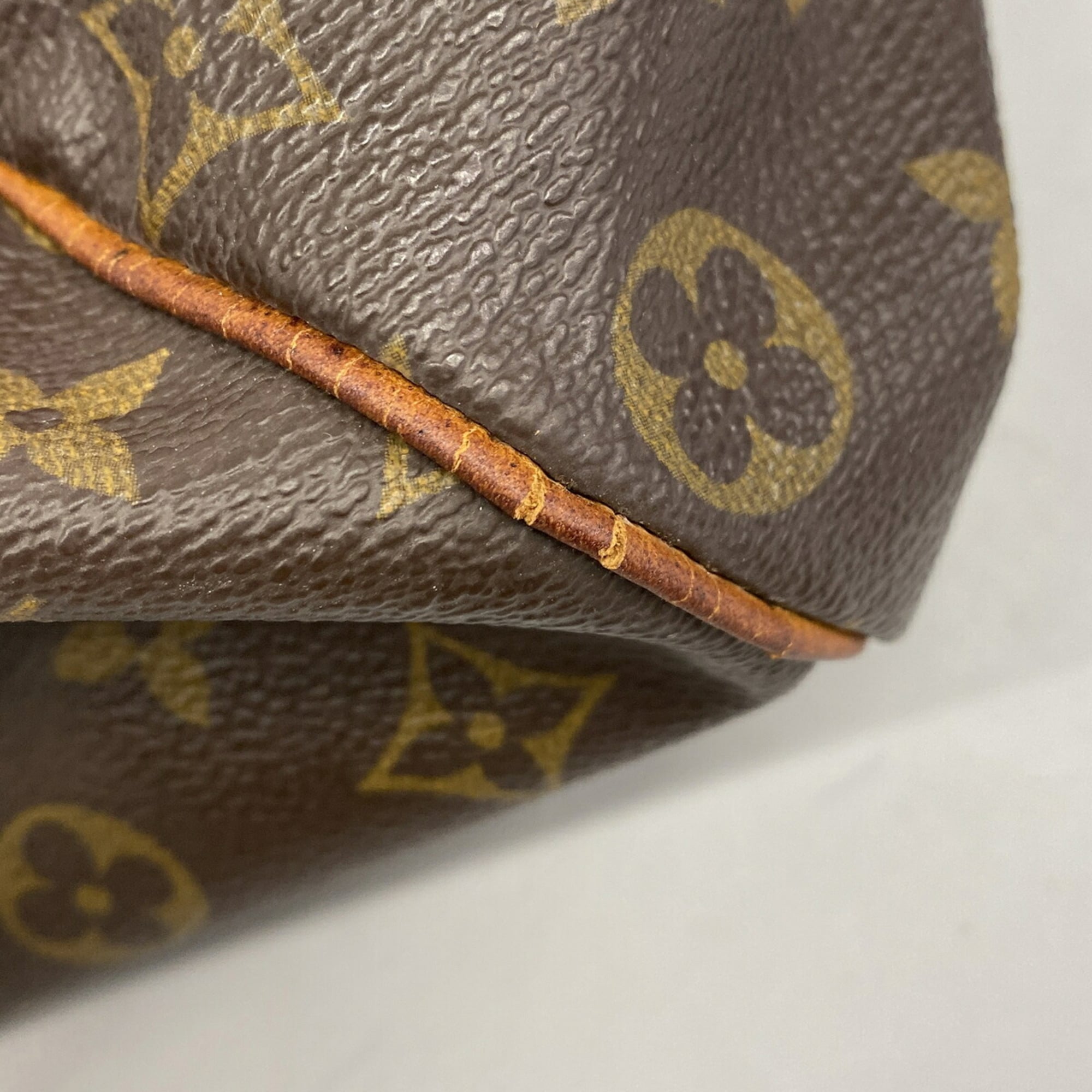 Louis Vuitton Brown Handbag (Pre-Owned)