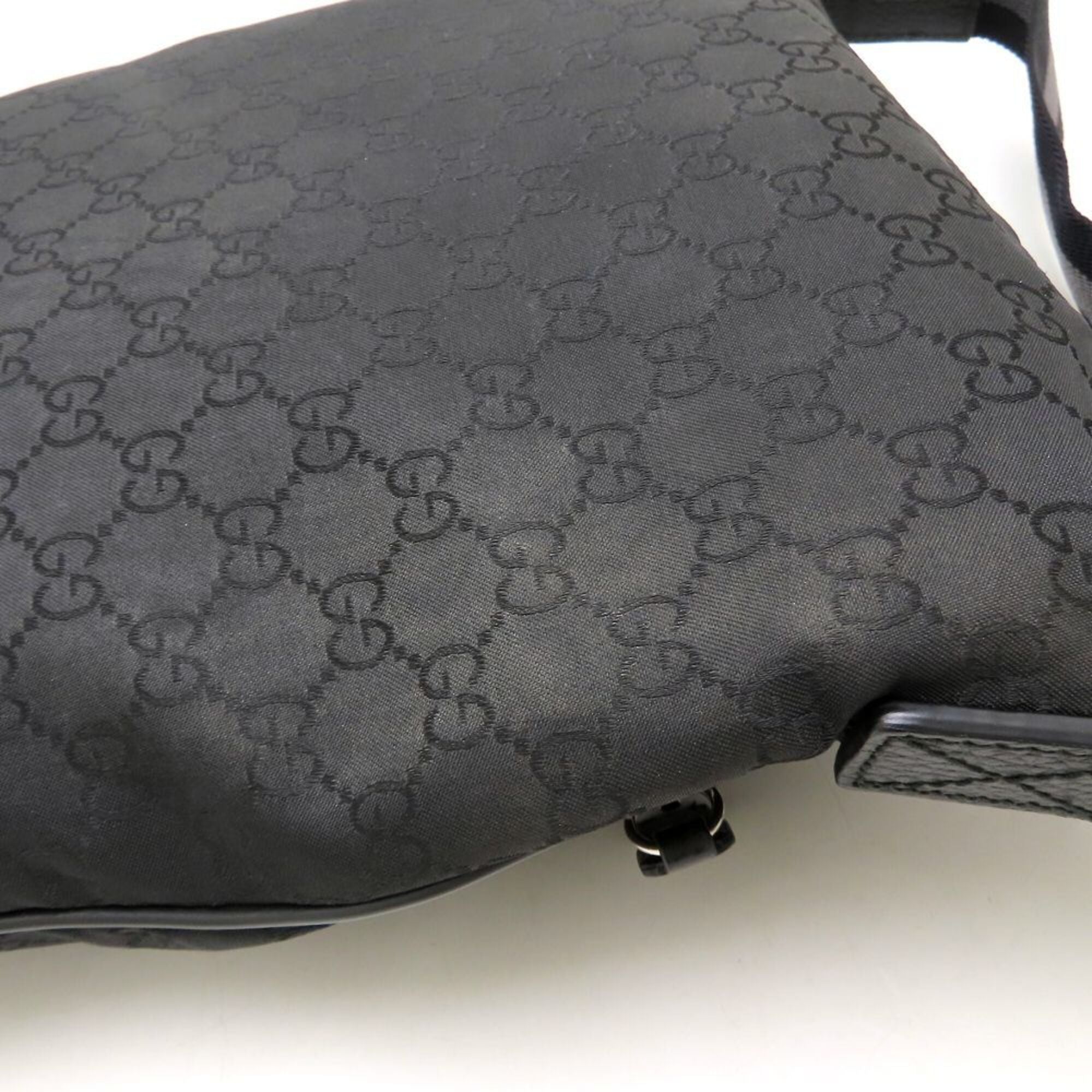 Gucci Black Nylon Leather Shoulder Bag (Pre-Owned)