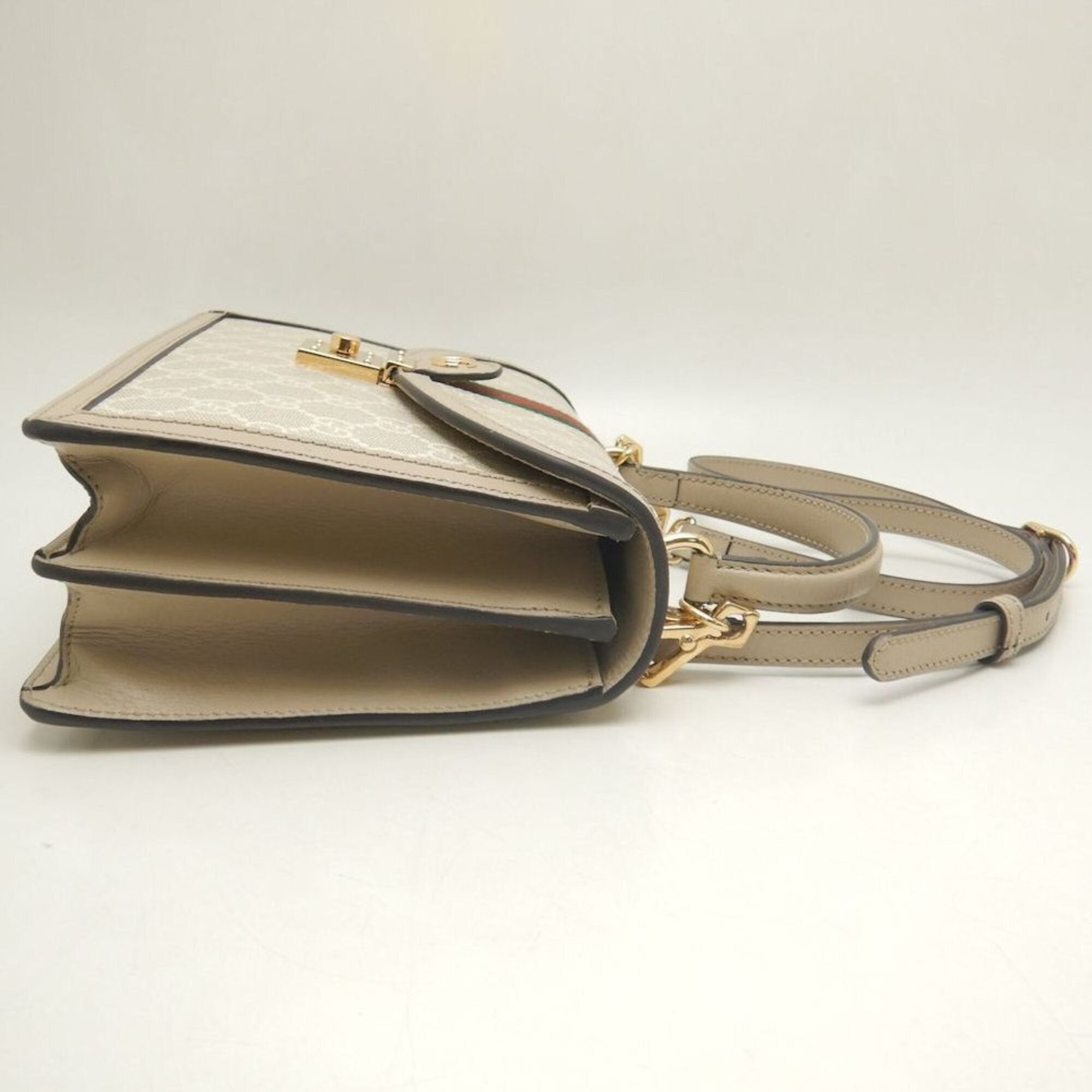 Gucci Beige Gg Supreme Handbag (Pre-Owned)