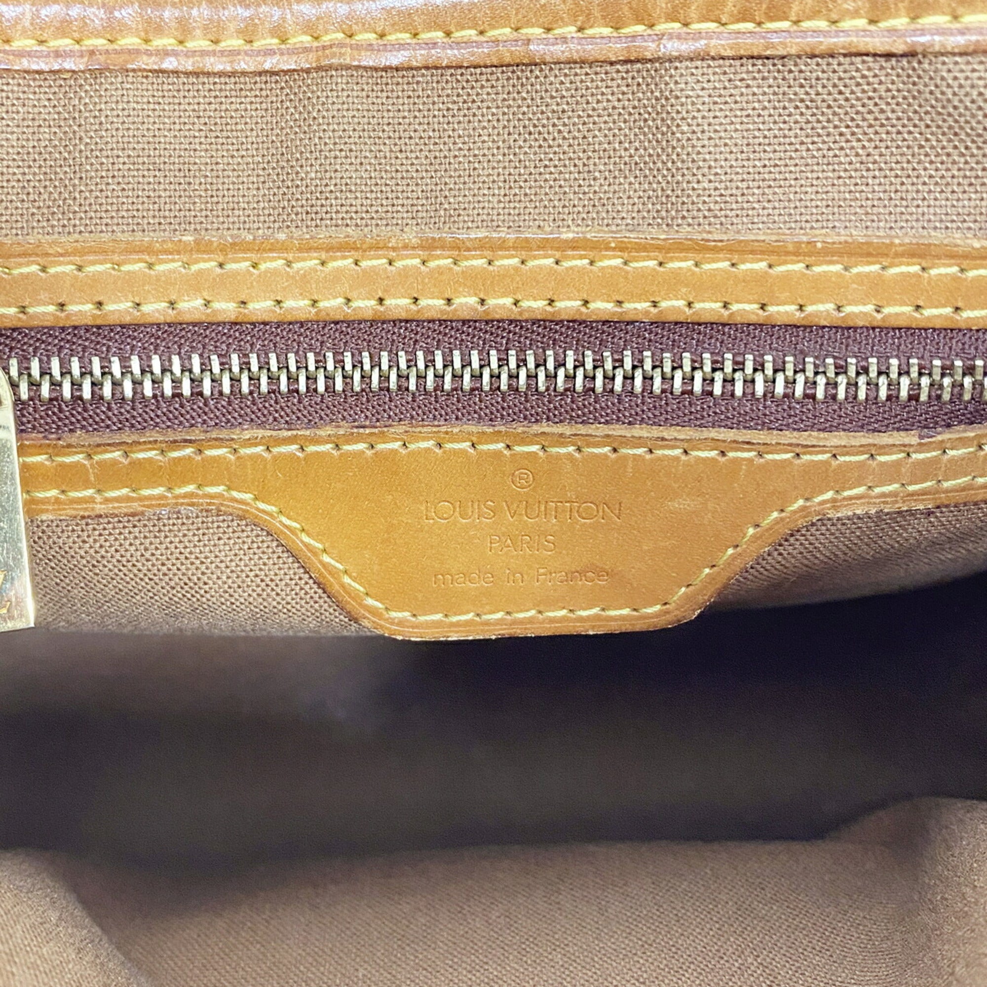 Louis Vuitton Brown Handbag (Pre-Owned)