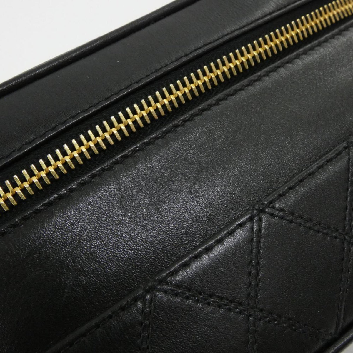 Chanel Black Leather Handbag (Pre-Owned)