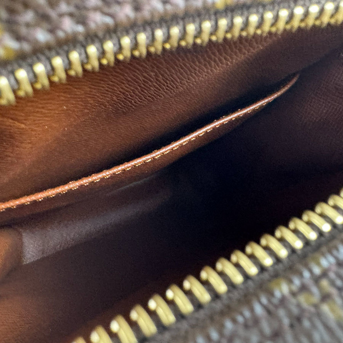Louis Vuitton Brown Monogram Monogram Shoulder Bag (Pre-Owned)