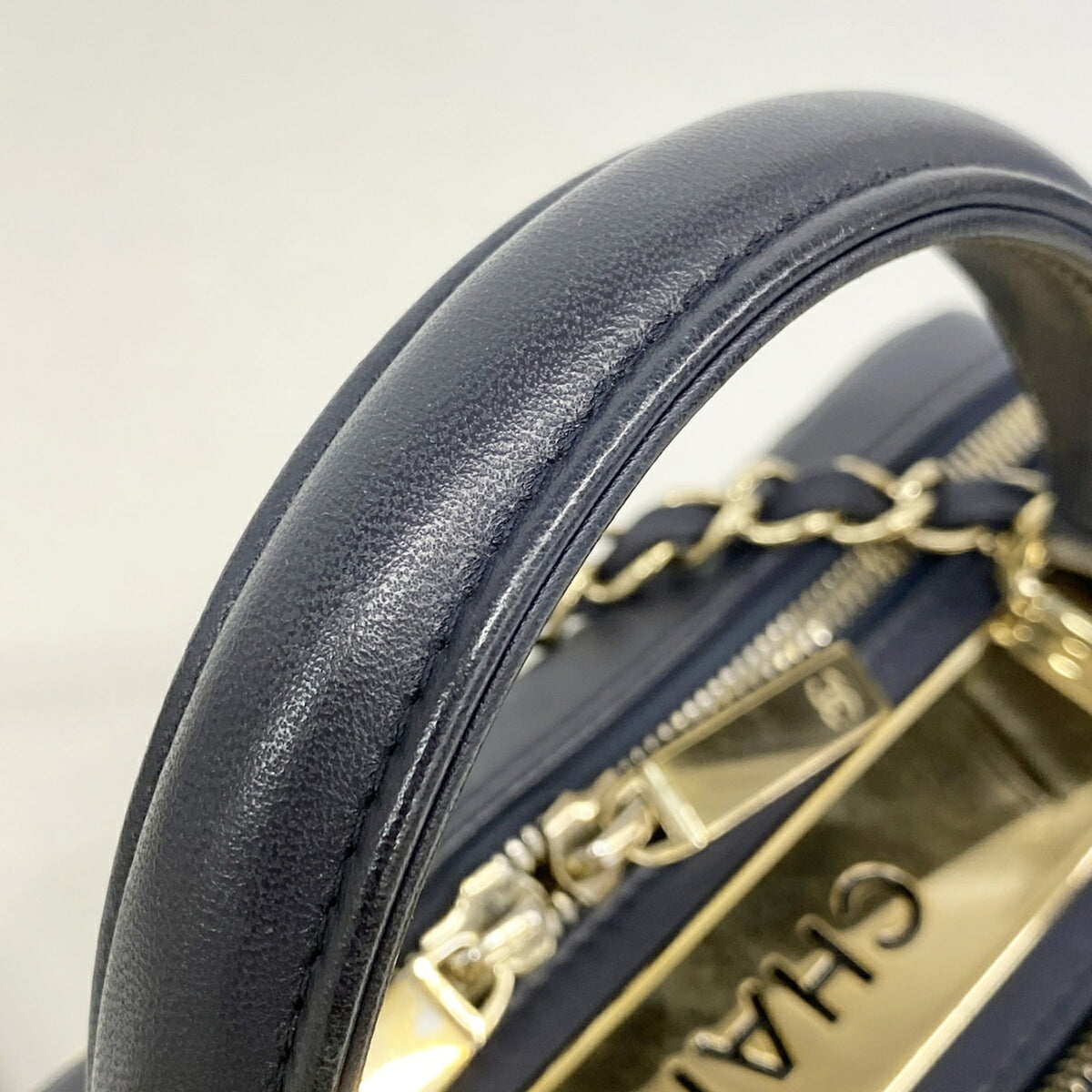 Chanel Navy Leather Handbag (Pre-Owned)