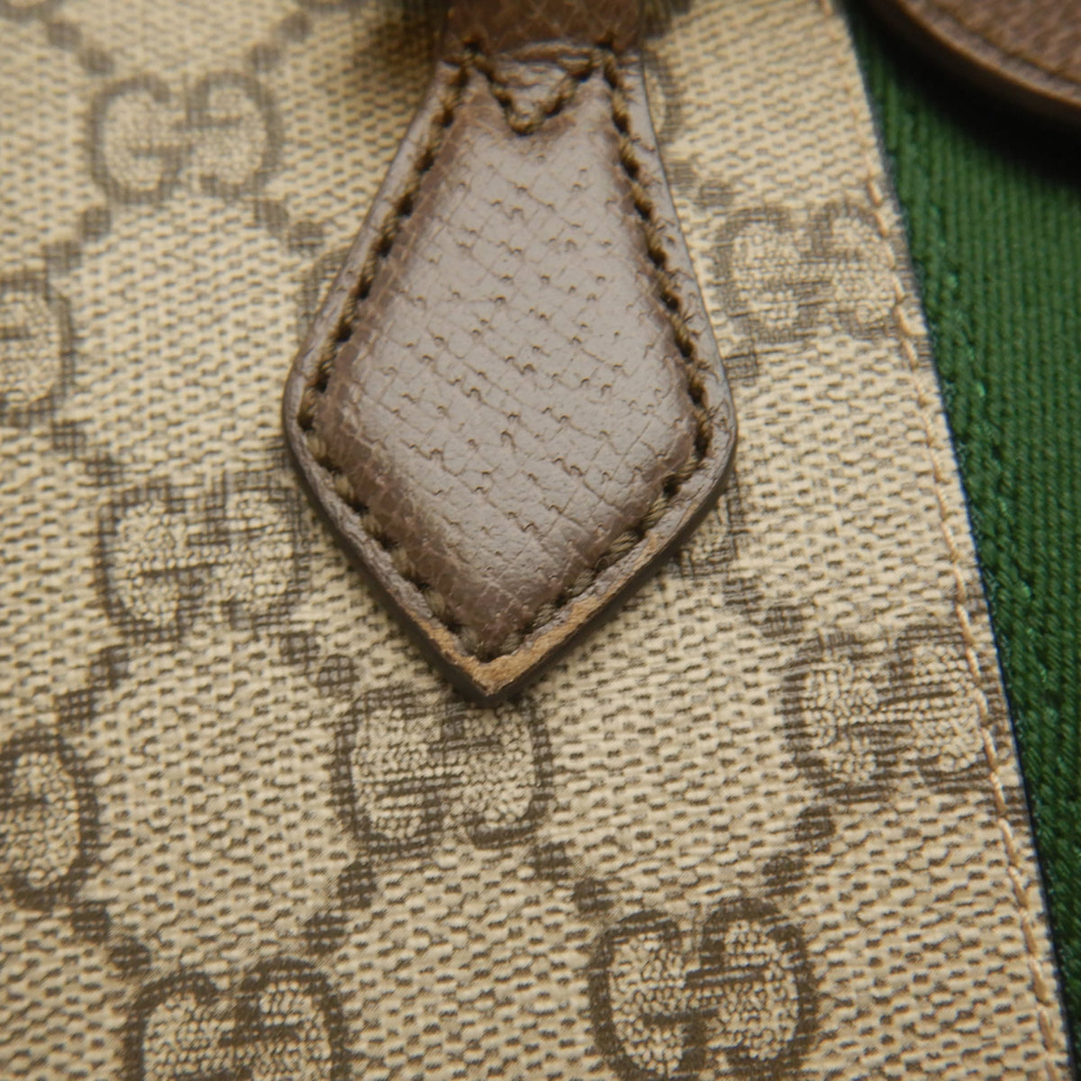 Gucci Beige Brown Gg Supreme Leather Handbag (Pre-Owned)