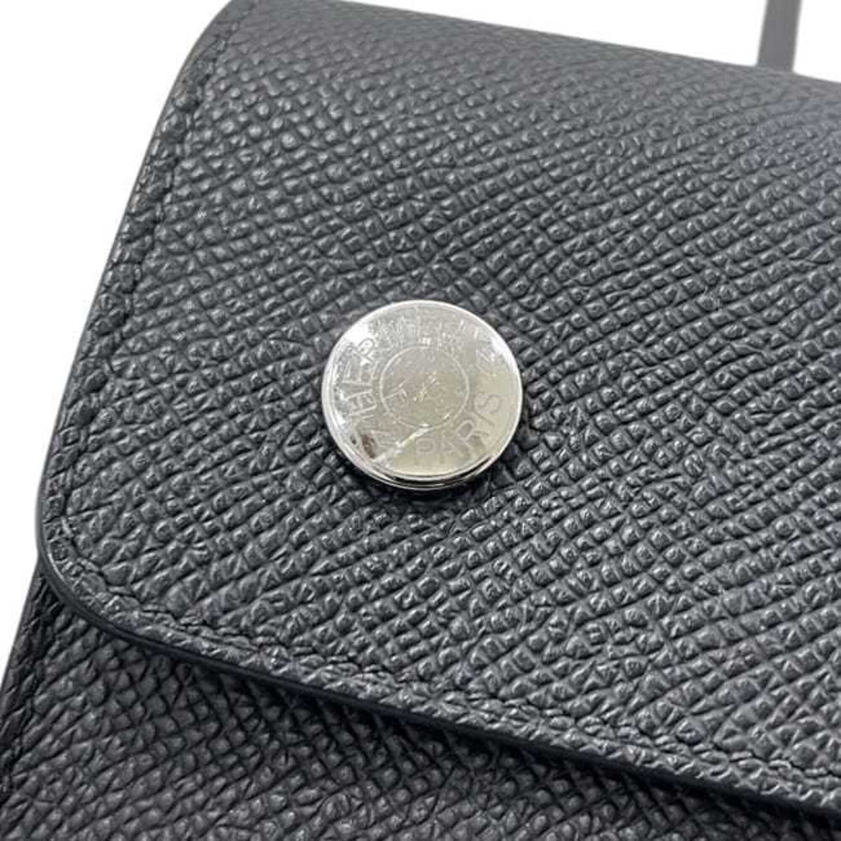 Hermes Black Leather Shoulder Bag (Pre-Owned)