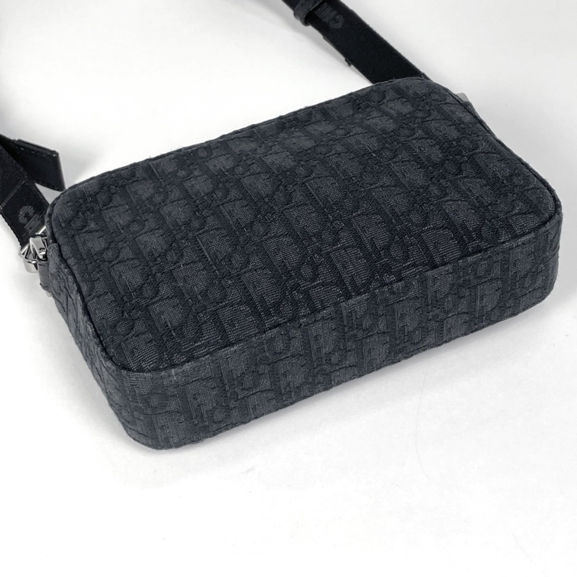 Christian Dior Black Canvas Leather Shoulder Bag (Pre-Owned)