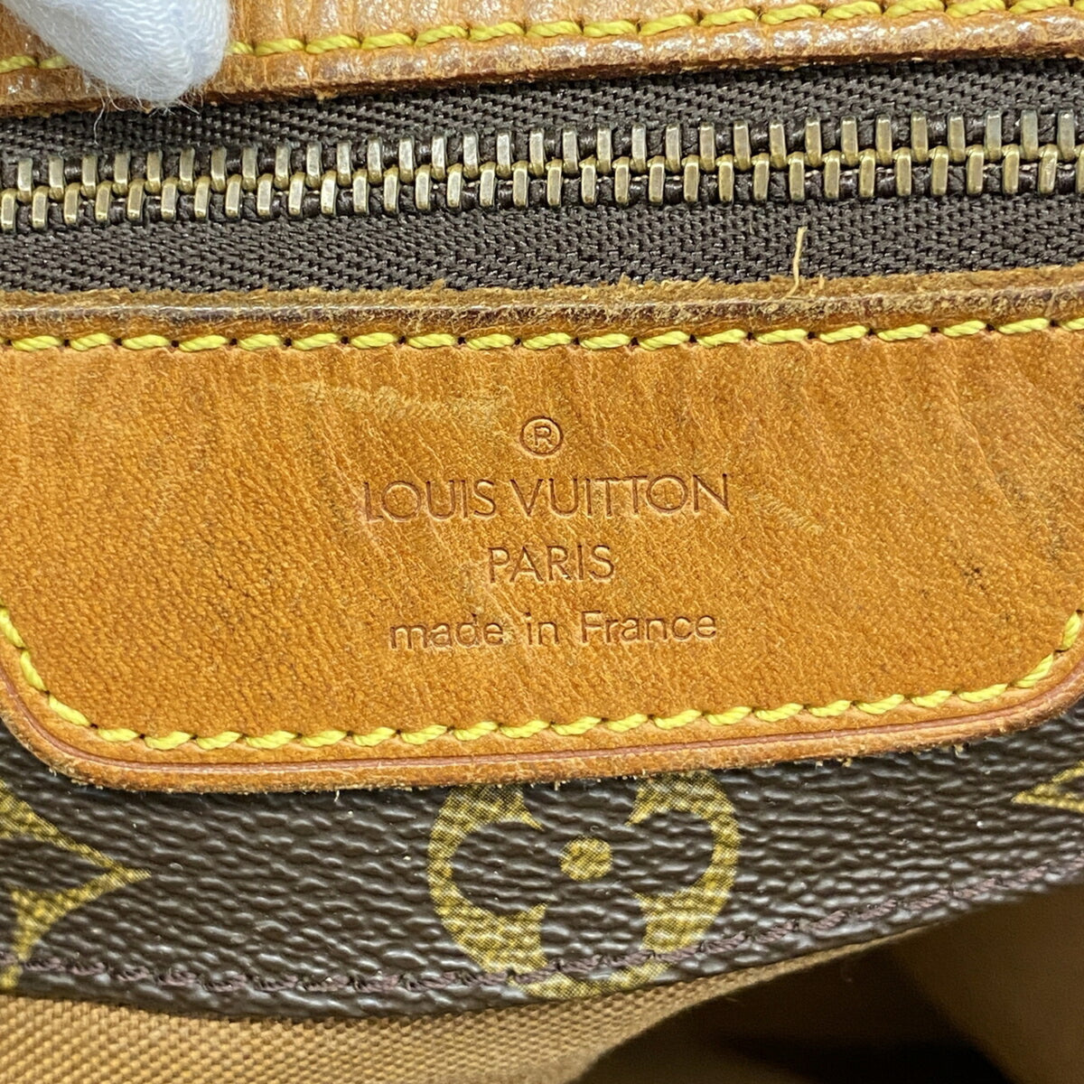 Louis Vuitton Brown Shoulder Bag (Pre-Owned)