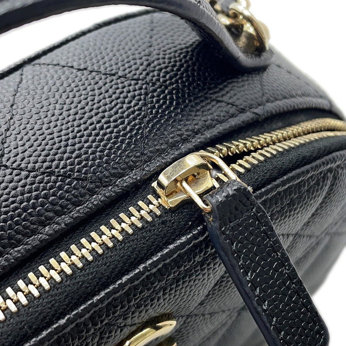 Chanel Matelasse Black Grained Calfskin Handbag Shoulder Bag (Pre-Owned)