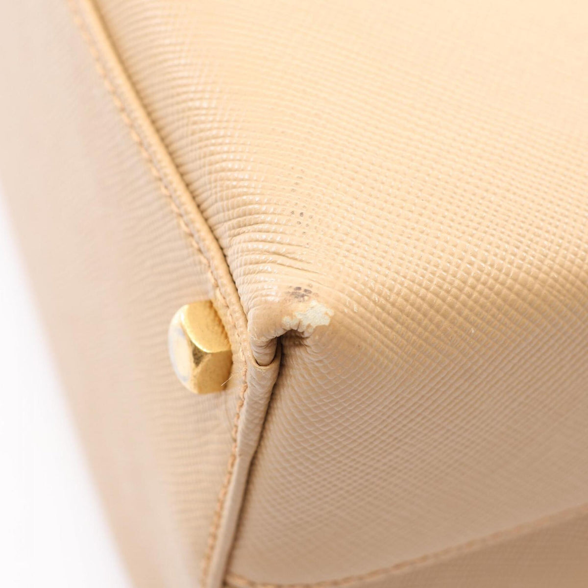 Salvatore Ferragamo Beige Leather Handbag (Pre-Owned)