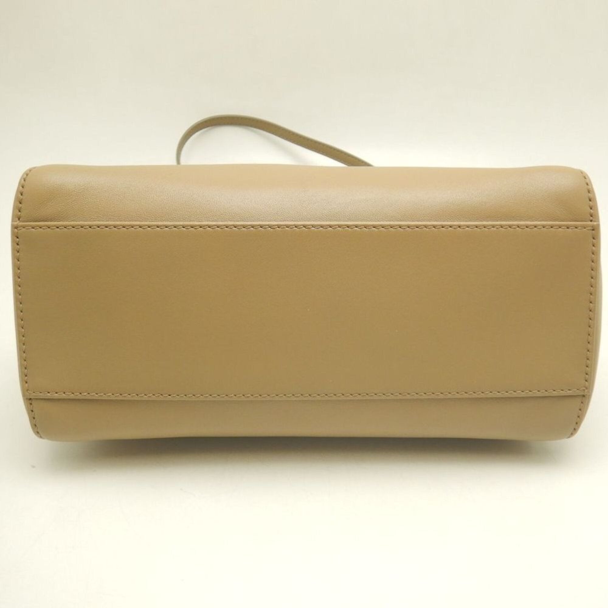 Fendi Beige Leather Handbag (Pre-Owned)