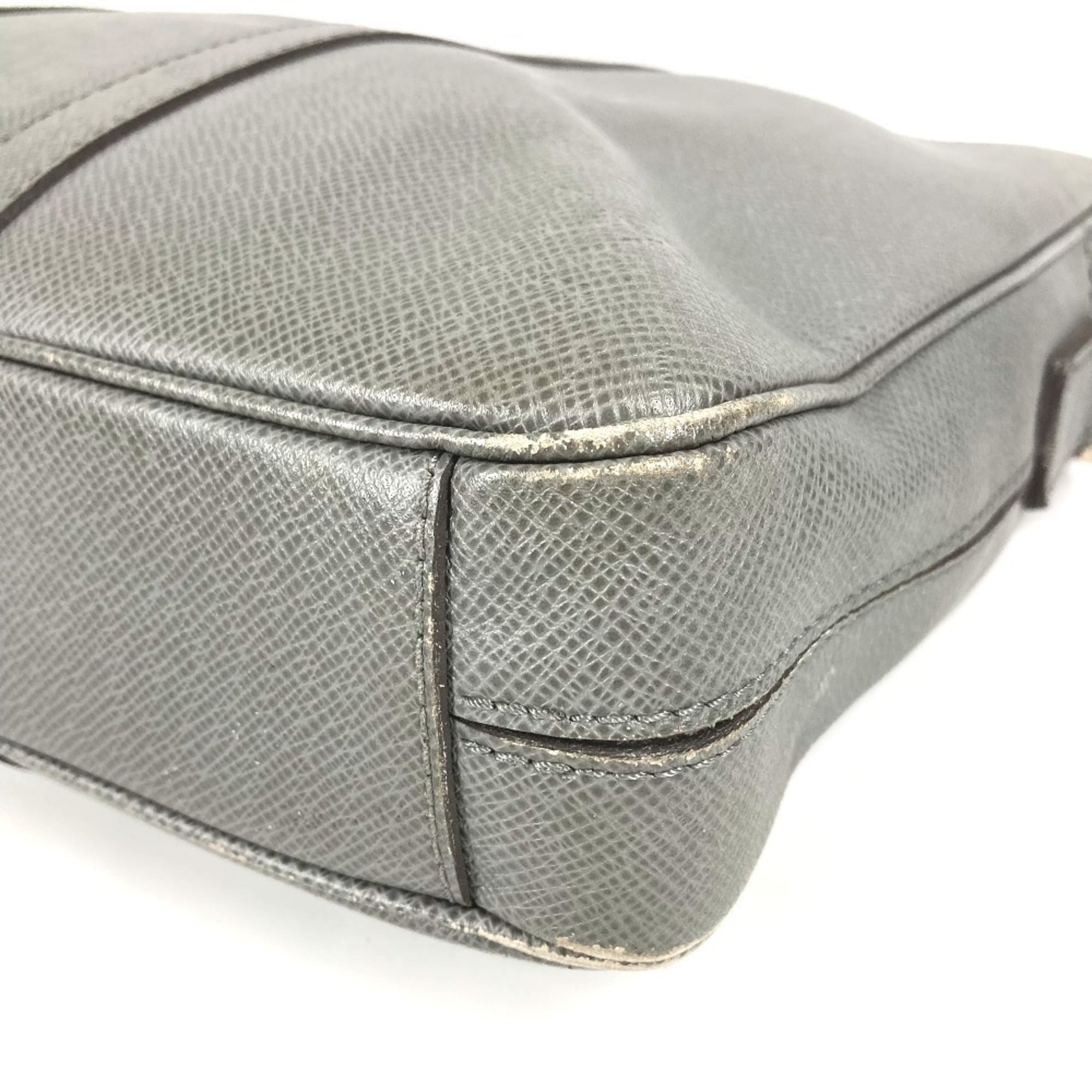 Louis Vuitton Galle Glacier Gray Taiga Leather Handbag Tote Bag (Pre-Owned)