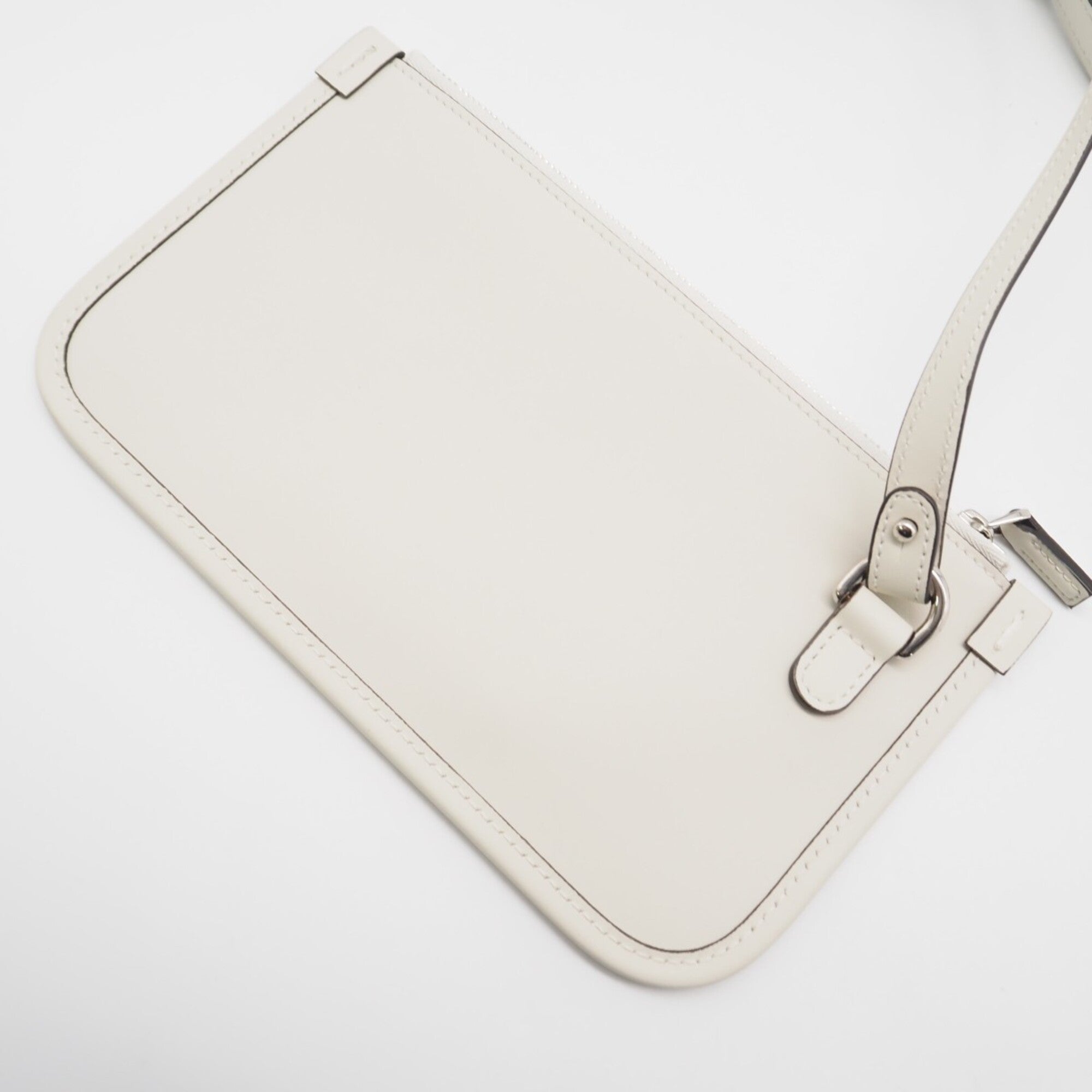 Gucci White Leather Handbag Pouch Tote Bag (Pre-Owned)