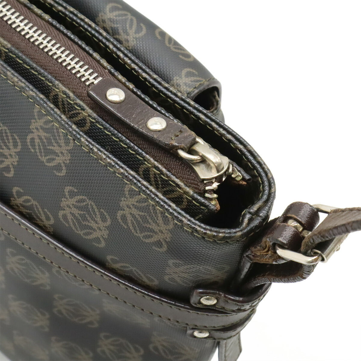 Loewe Black Dark Brown Coated Canvas Leather Shoulder Bag (Pre-Owned)