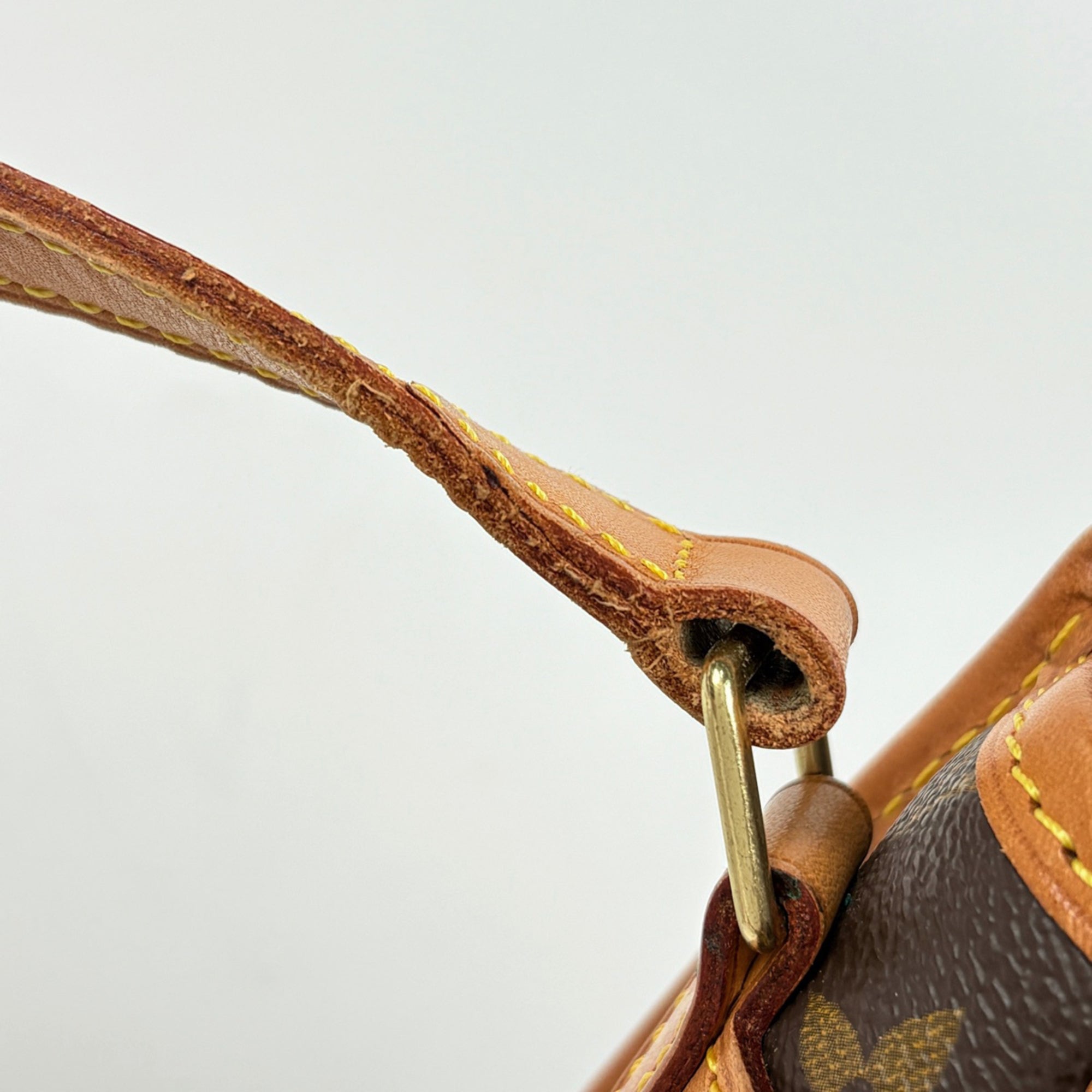 Louis Vuitton Brown Monogram Shoulder Bag (Pre-Owned)