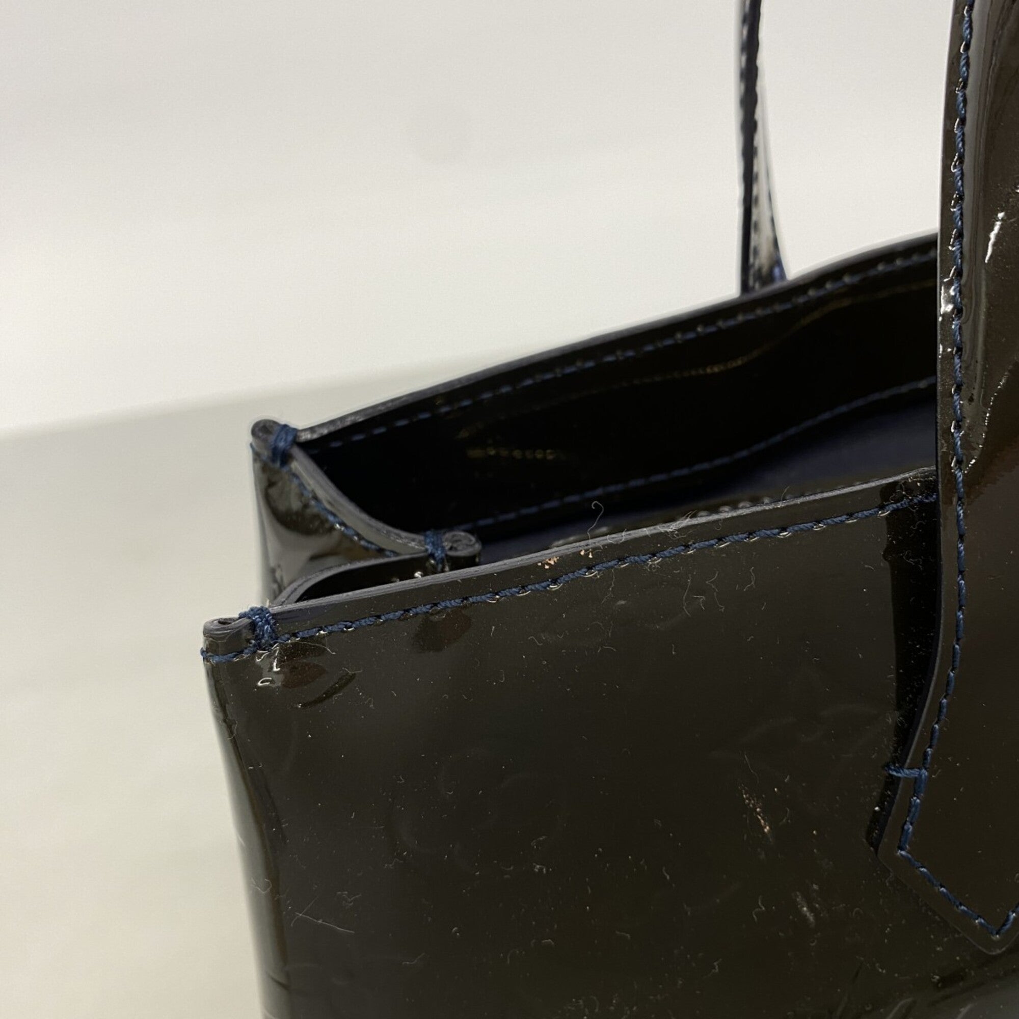 Louis Vuitton Blue Infini Handbag (Pre-Owned)