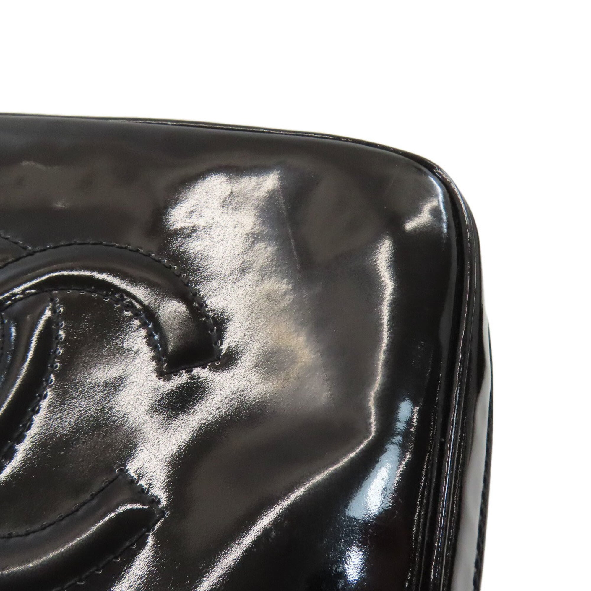 Chanel Black Patent Leather Handbag (Pre-Owned)