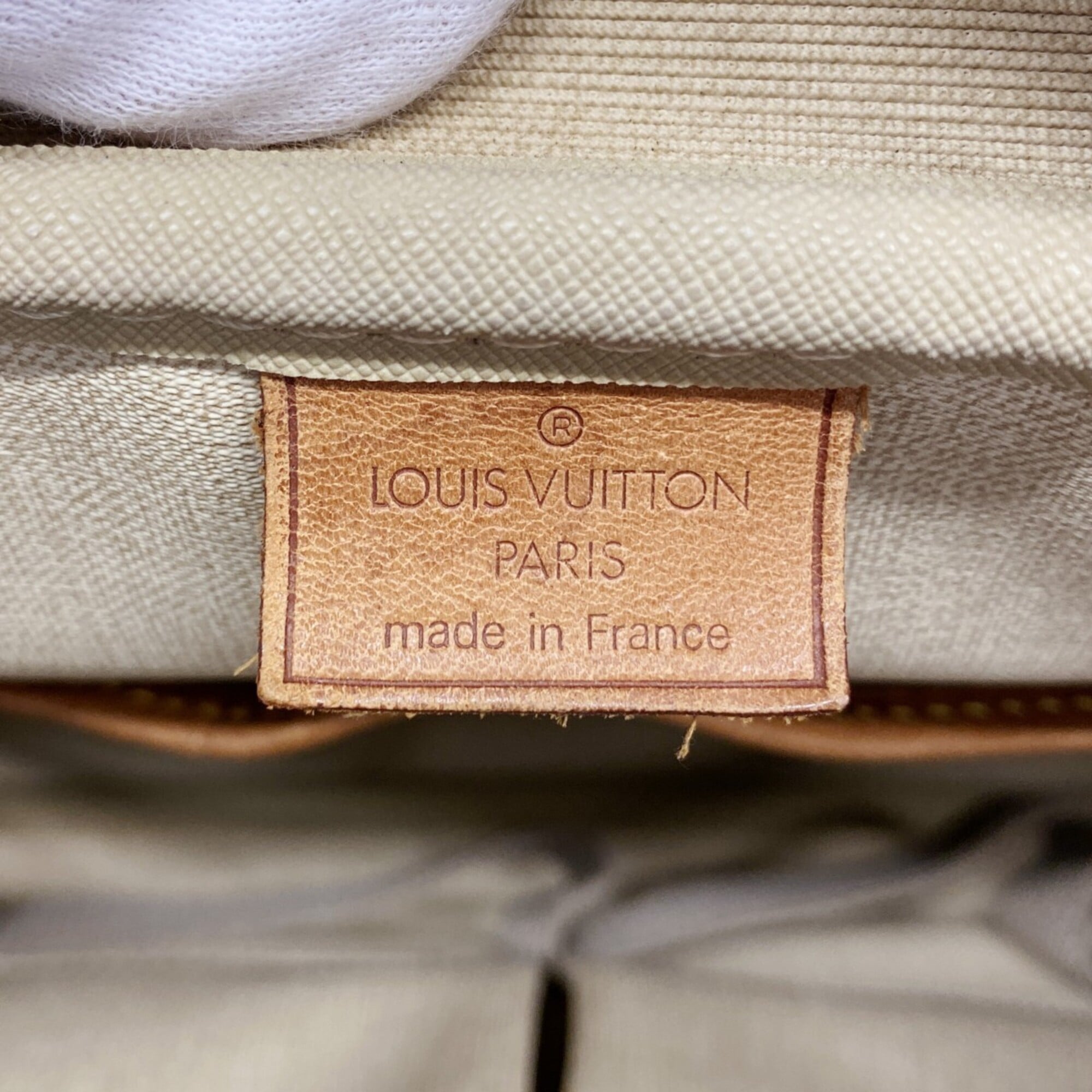 Louis Vuitton Brown Handbag (Pre-Owned)