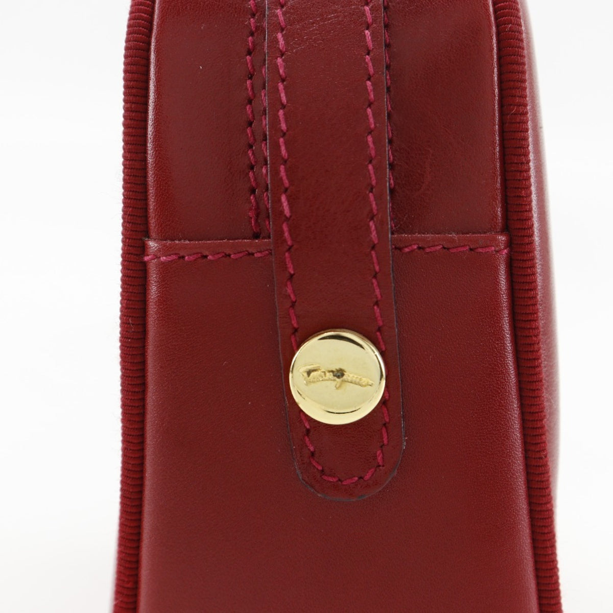Salvatore Ferragamo Vara Red Color Leather Shoulder Bag (Pre-Owned)