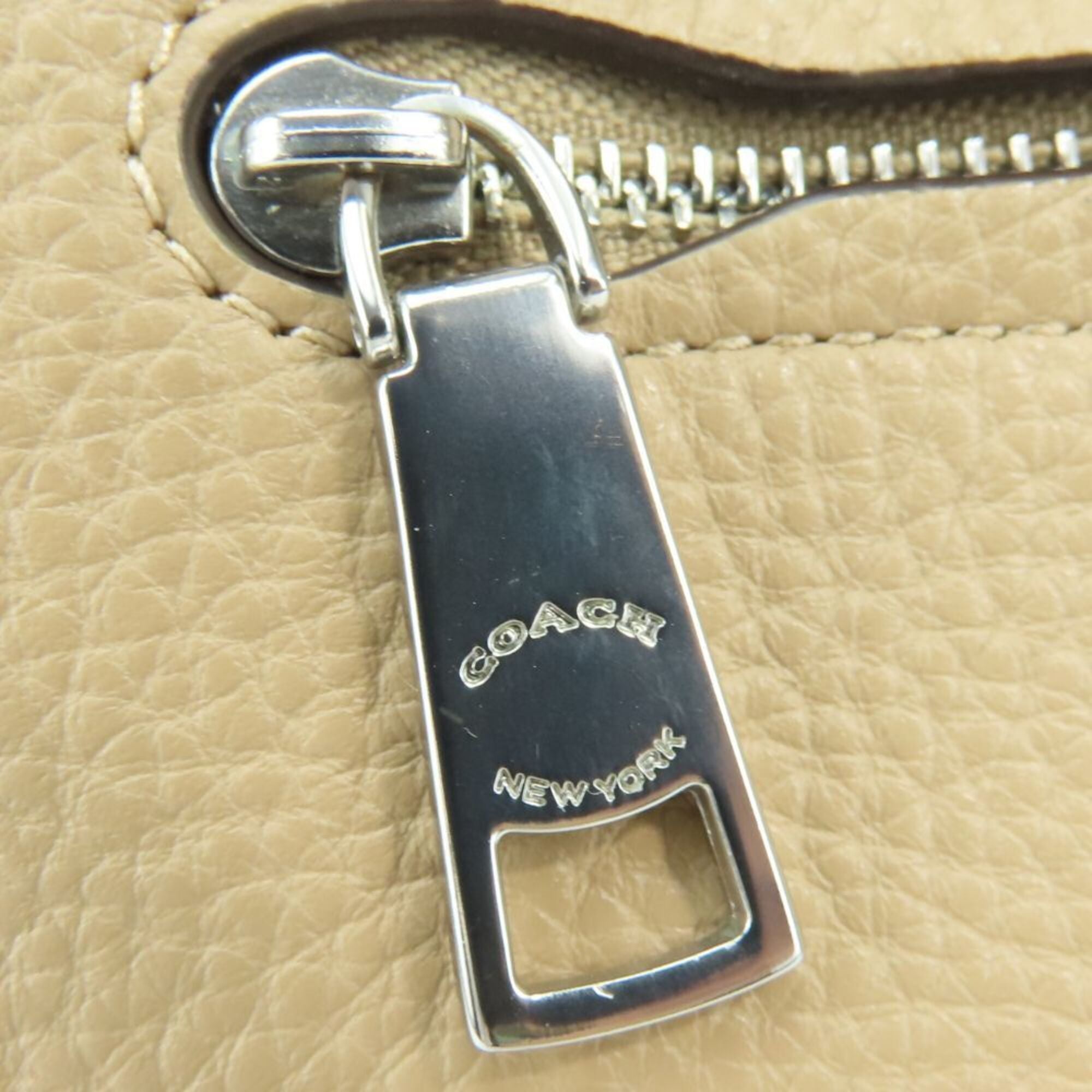 Coach Beige Leather Tote Bag (Pre-Owned)