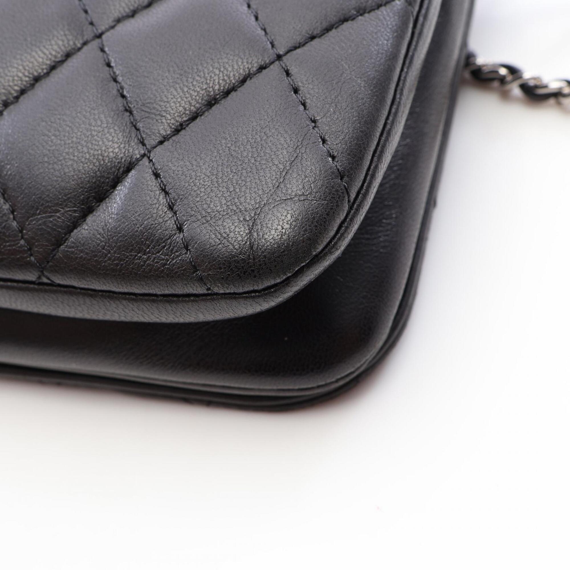 Chanel Black Handbag Shoulder Bag (Pre-Owned)