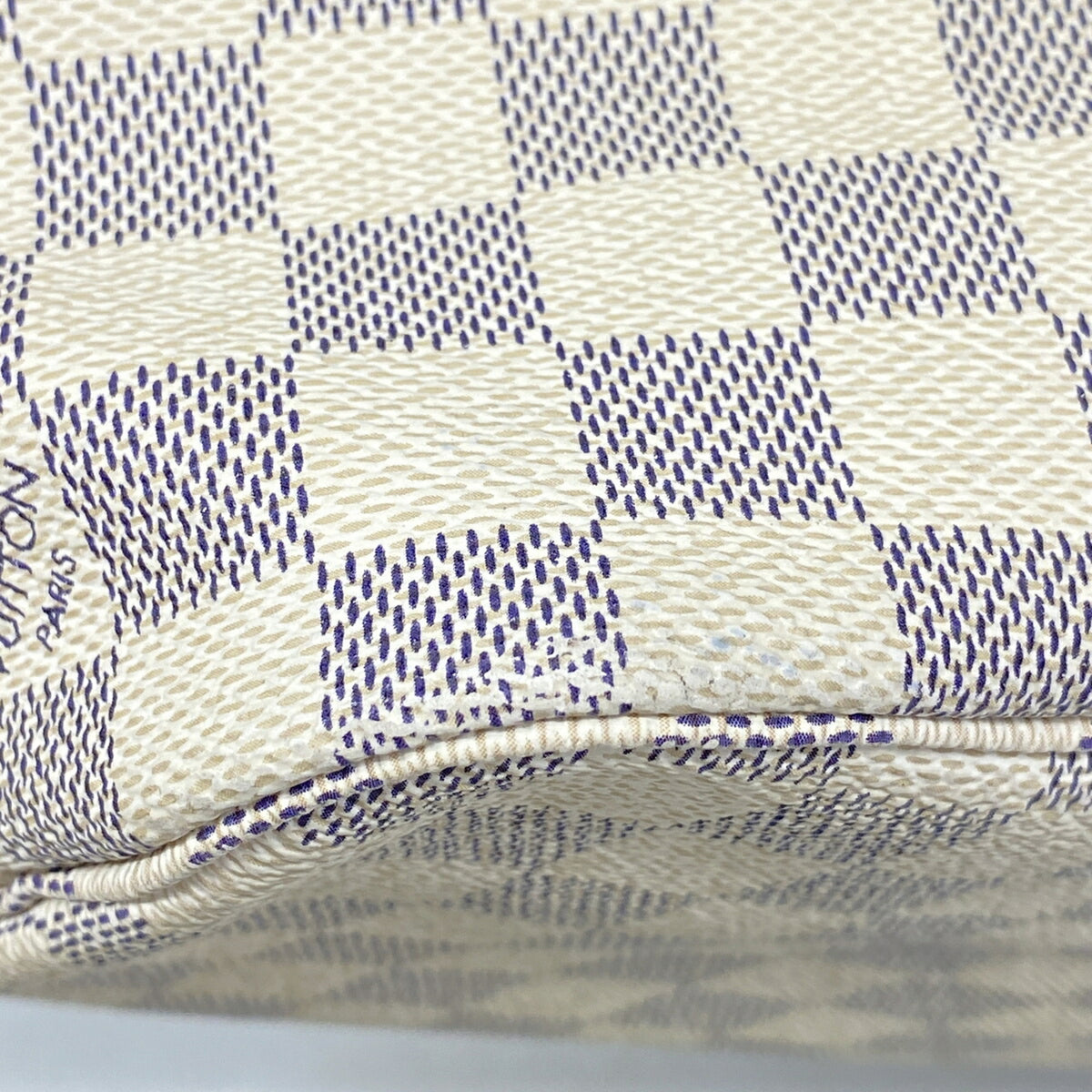 Louis Vuitton White Tote Bag (Pre-Owned)