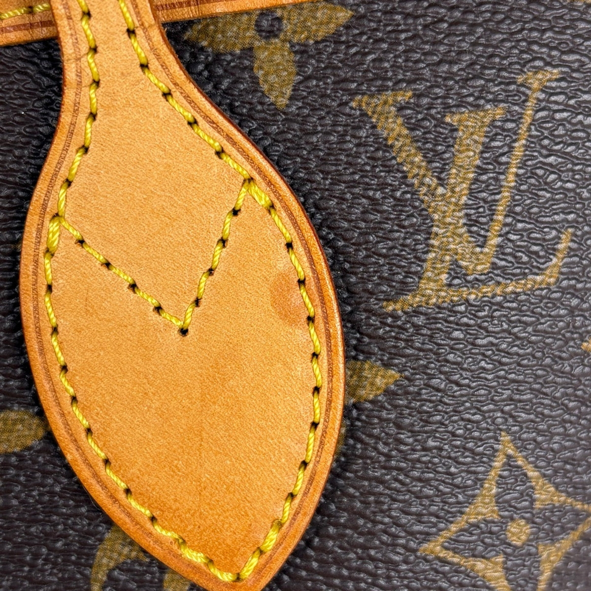 Louis Vuitton Brown Monogram Shoulder Bag Tote Bag (Pre-Owned)