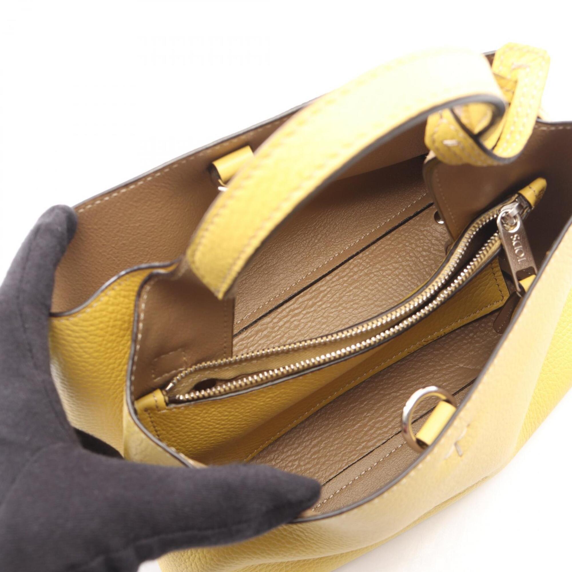 Tod's Yellow Leather Handbag (Pre-Owned)