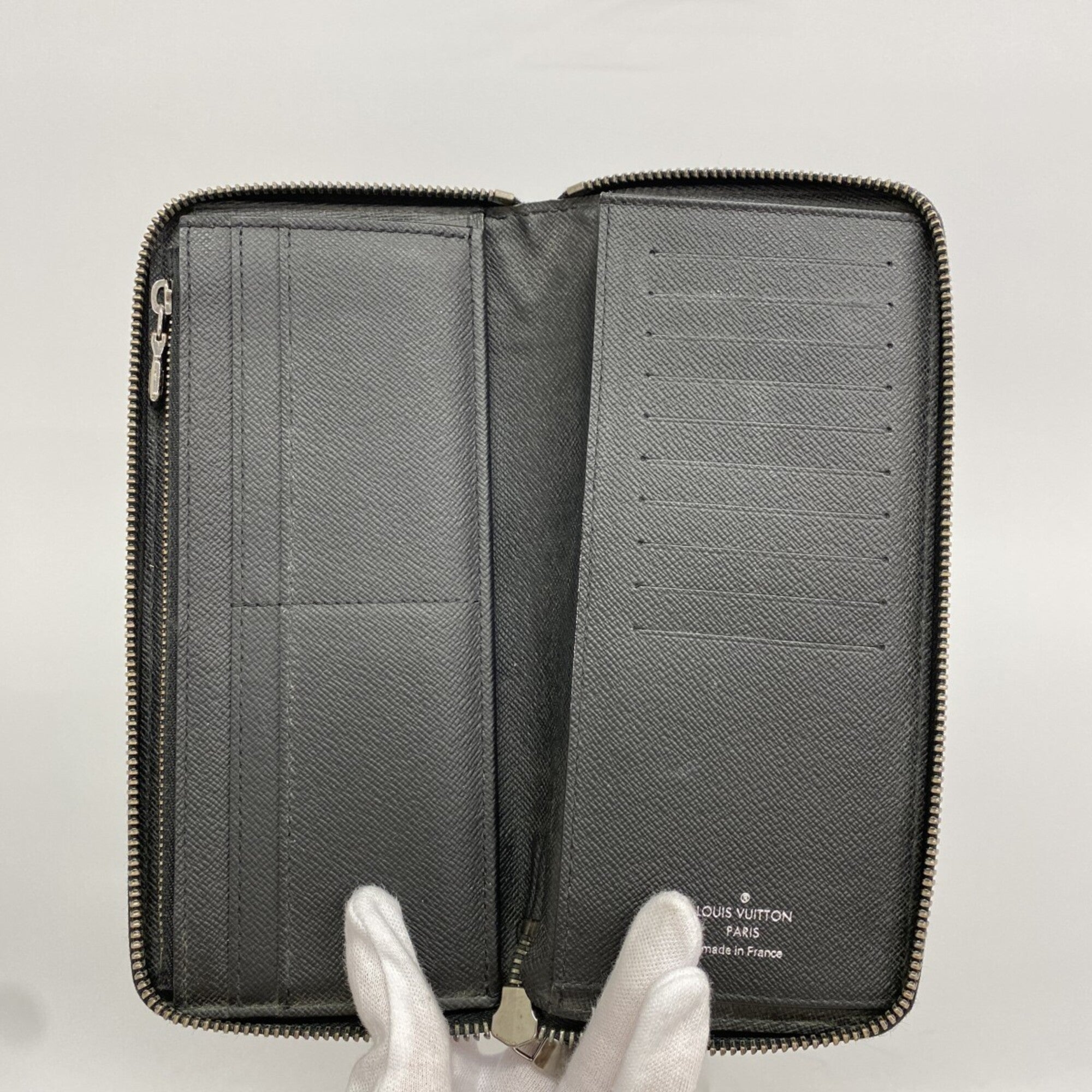 Louis Vuitton Black Long Wallet (Bi-Fold) (Pre-Owned)