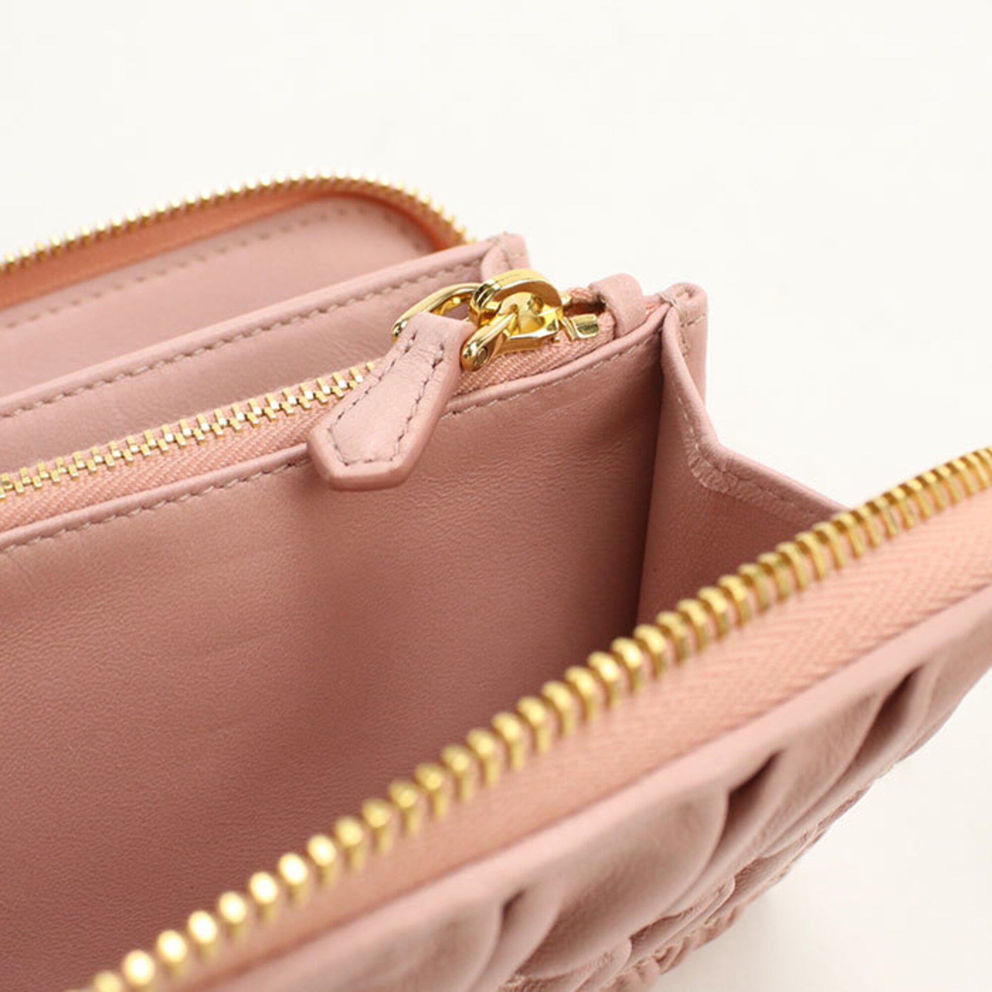 Prada Pink Leather Long Wallet (Bi-Fold) (Pre-Owned)