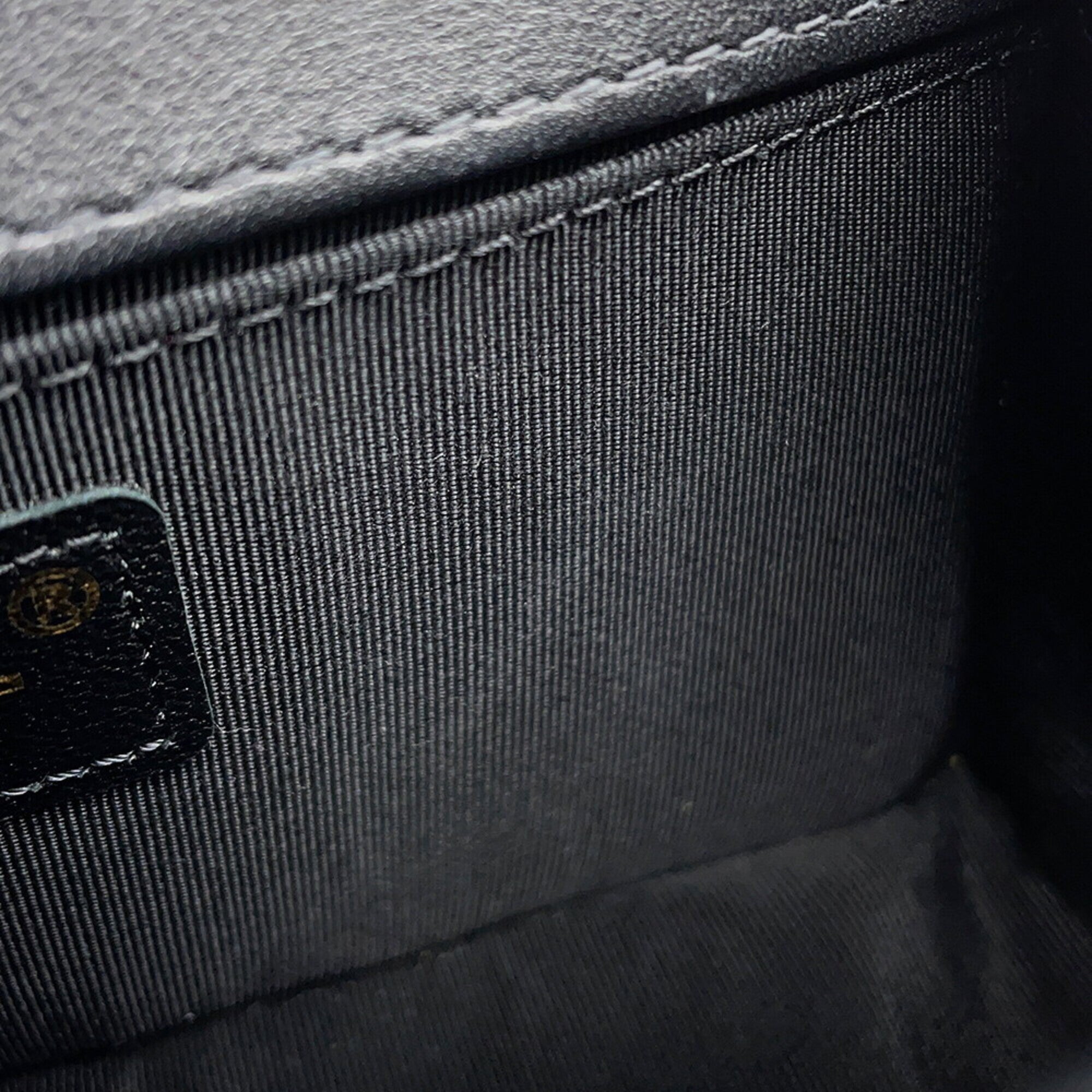 Chanel Matelasse Black Leather Shoulder Bag (Pre-Owned)