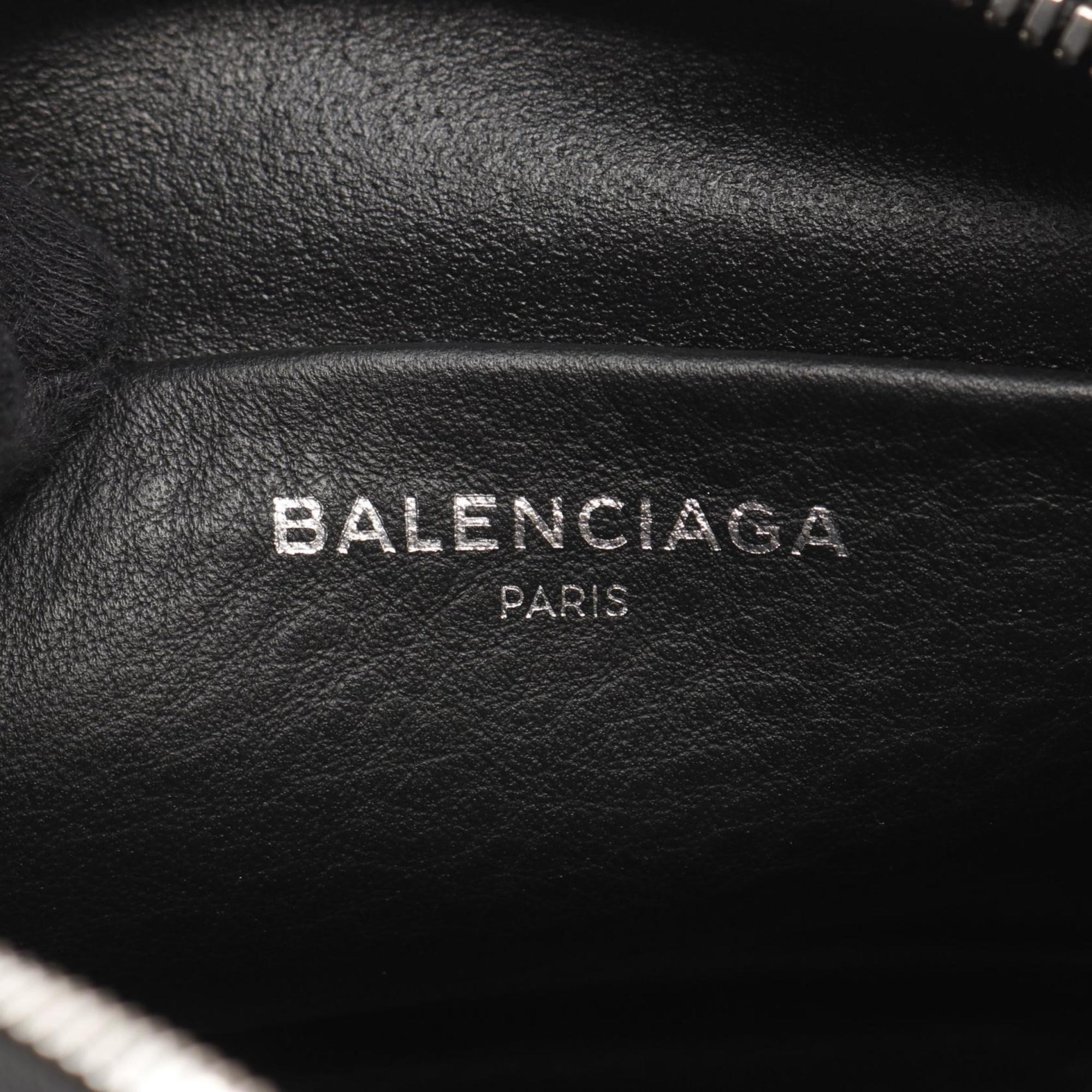 Balenciaga Black Leather Shoulder Bag (Pre-Owned)