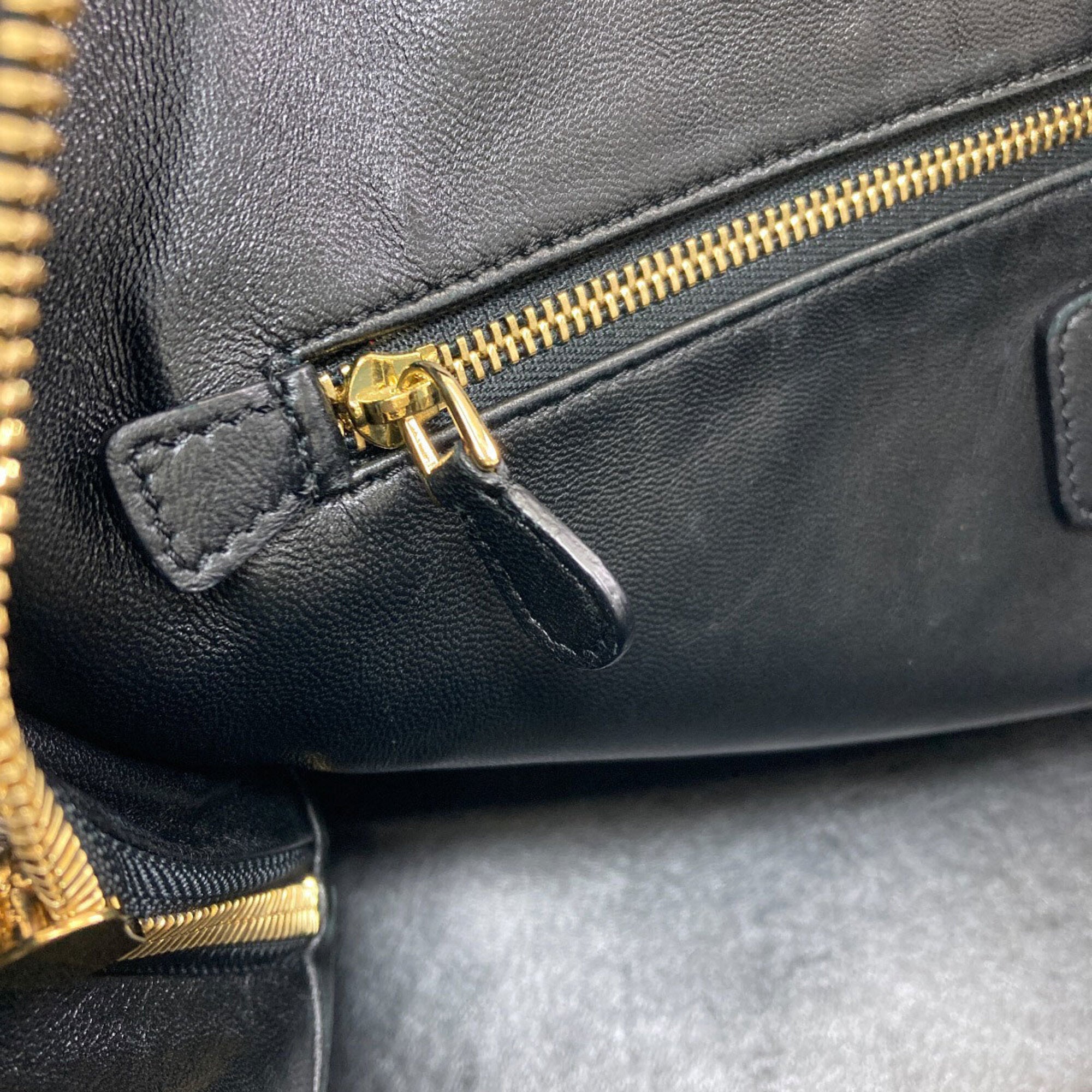 Loewe Amazona Black Leather Handbag (Pre-Owned)