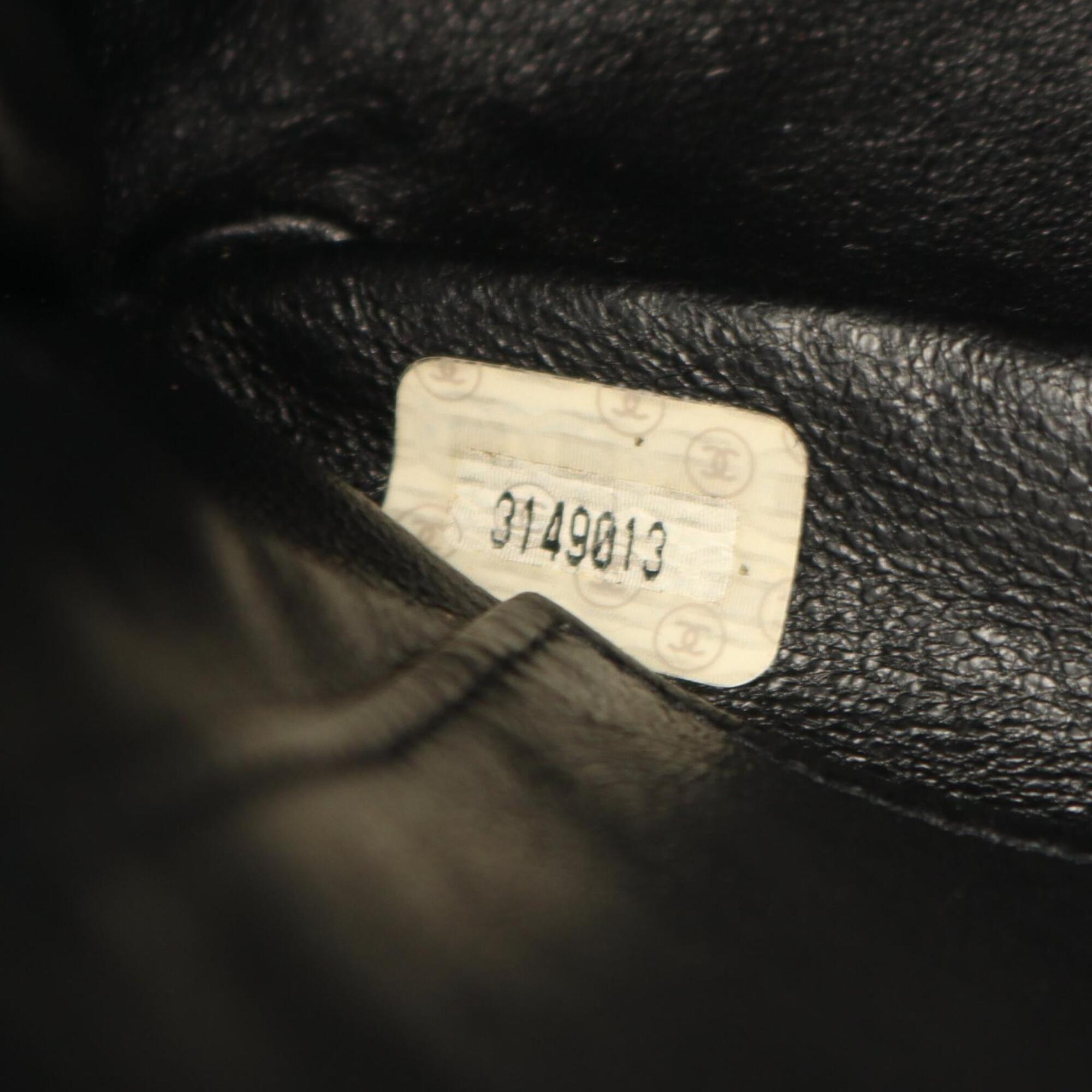 Chanel Black Leather Handbag Shoulder Bag (Pre-Owned)