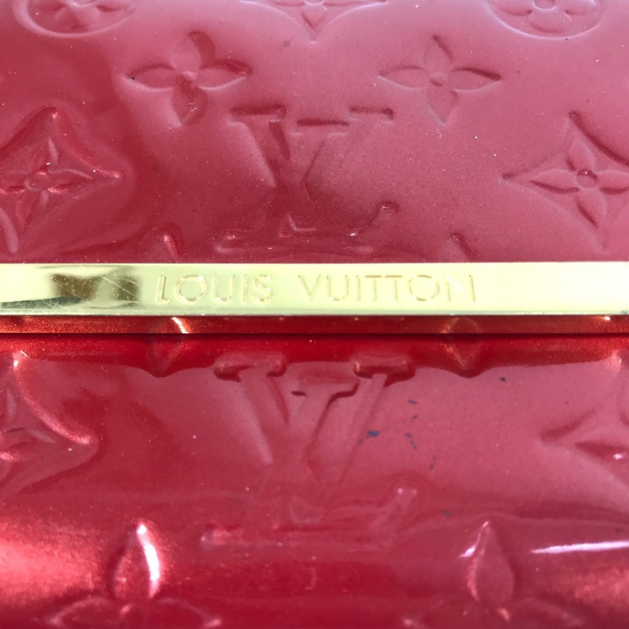 Louis Vuitton Pomme D'amour Red Color Monogram Vernis Canvas Clutch Bag Shoulder Bag (Pre-Owned)