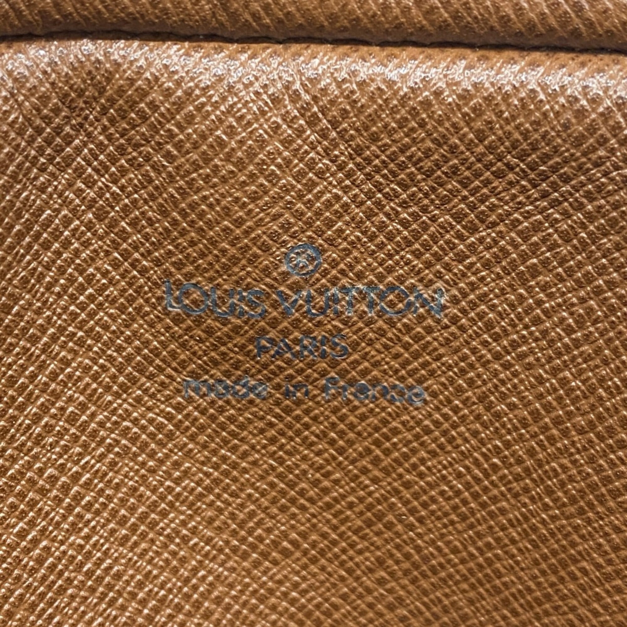 Louis Vuitton Brown Shoulder Bag (Pre-Owned)
