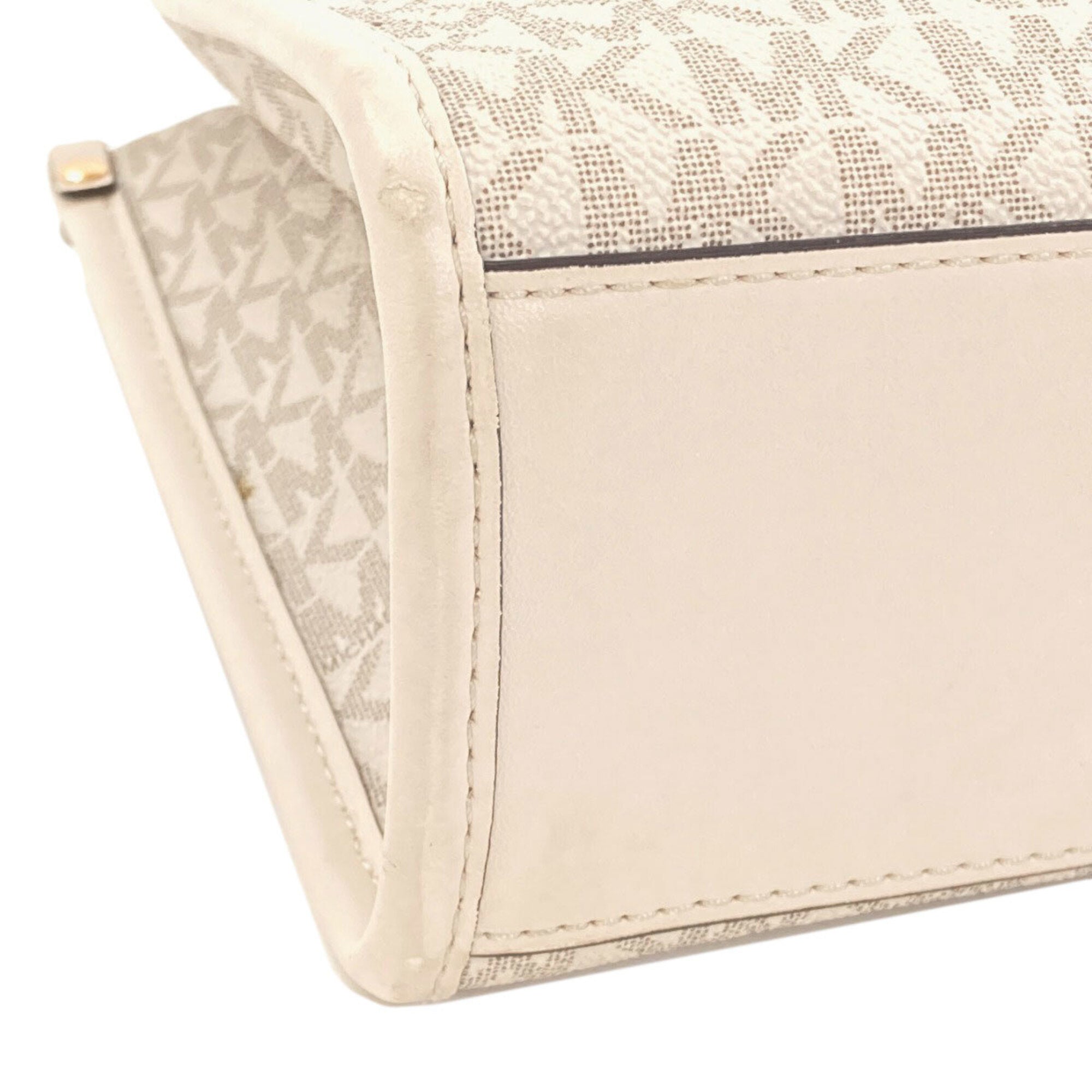 Michael Kors White Pvc Handbag (Pre-Owned)