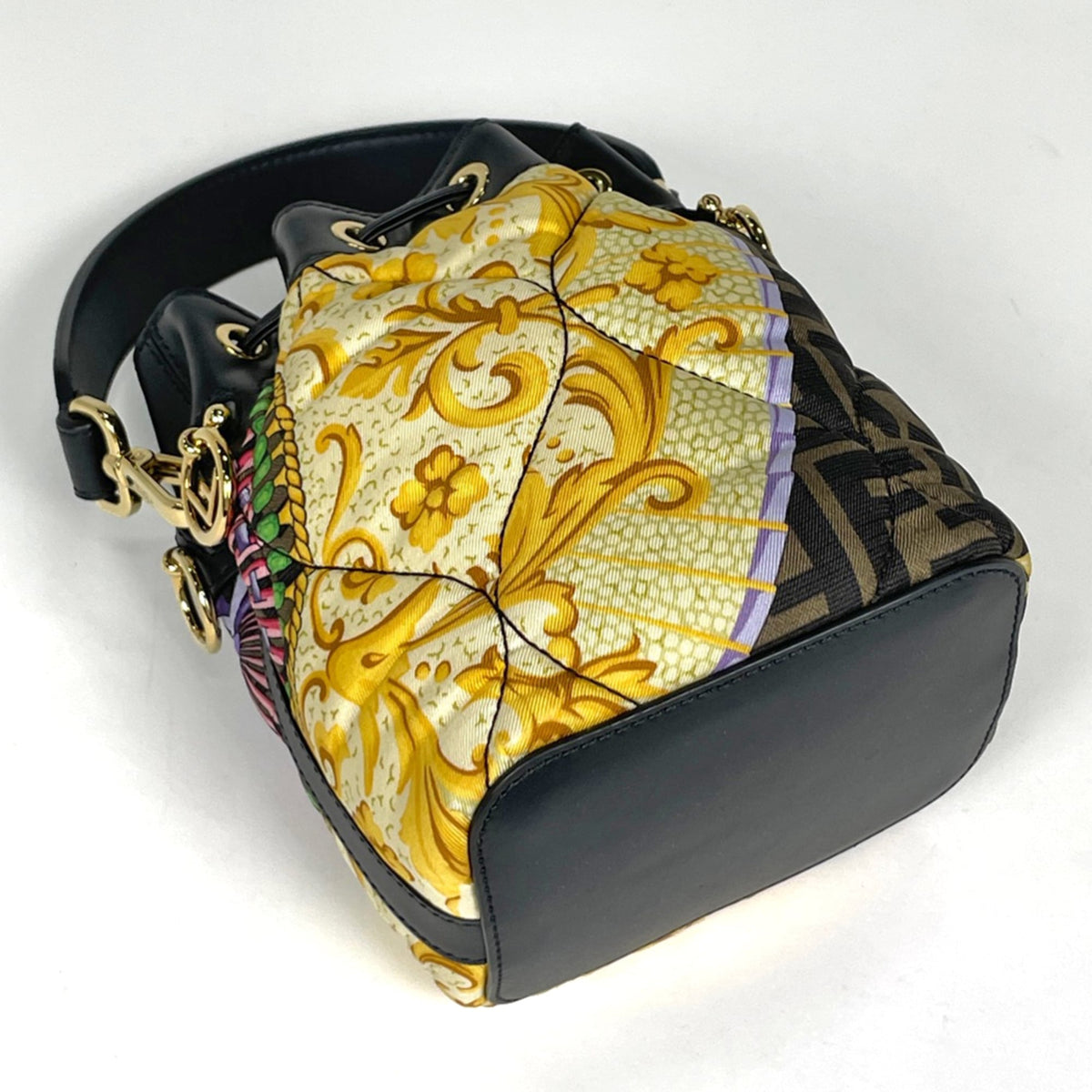 Fendi Black Multi-Color Fabric Leather Handbag (Pre-Owned)