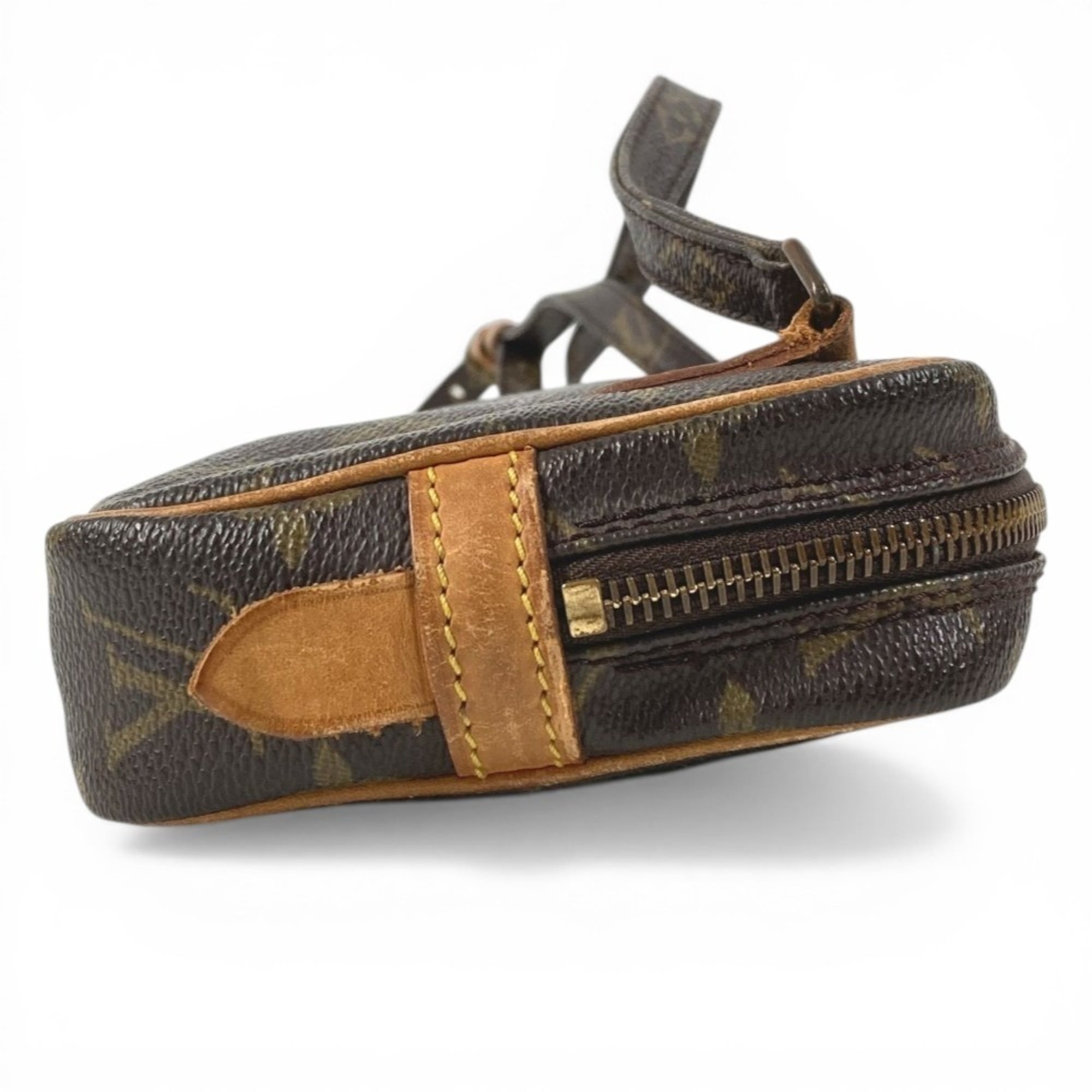 Louis Vuitton Brown Monogram Pochette Shoulder Bag (Pre-Owned)