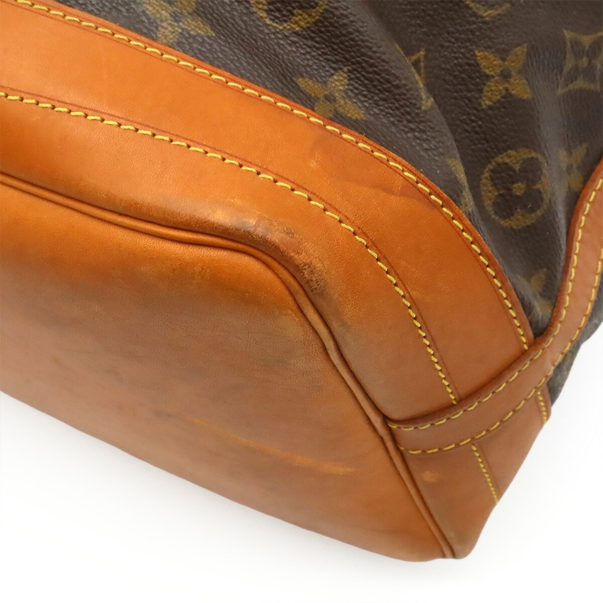 Louis Vuitton Brown Monogram Monogram Shoulder Bag (Pre-Owned)