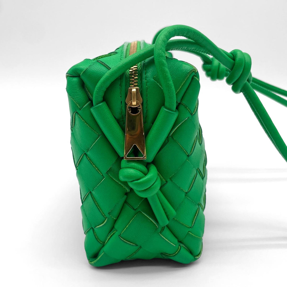 Bottega Veneta Green Leather Shoulder Bag (Pre-Owned)