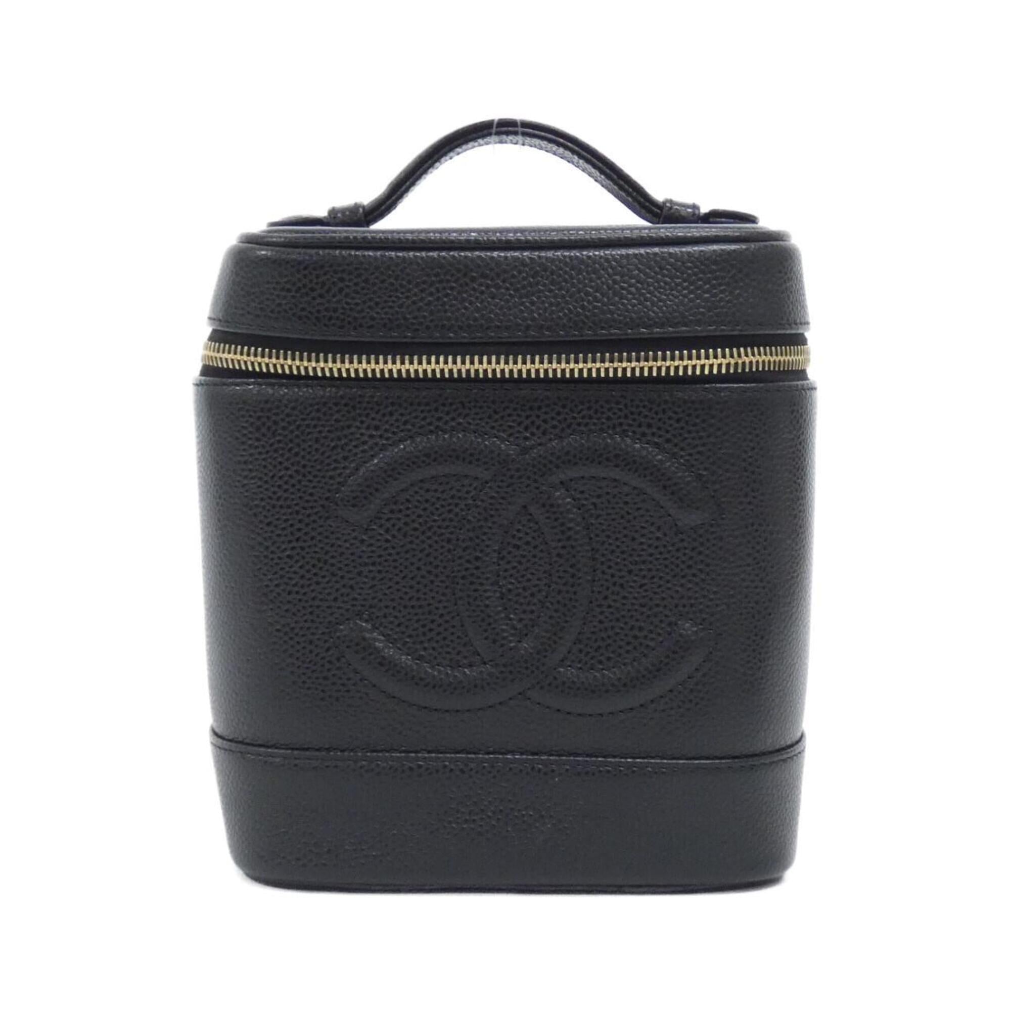 Chanel Black Grained Calfskin Handbag (Pre-Owned)